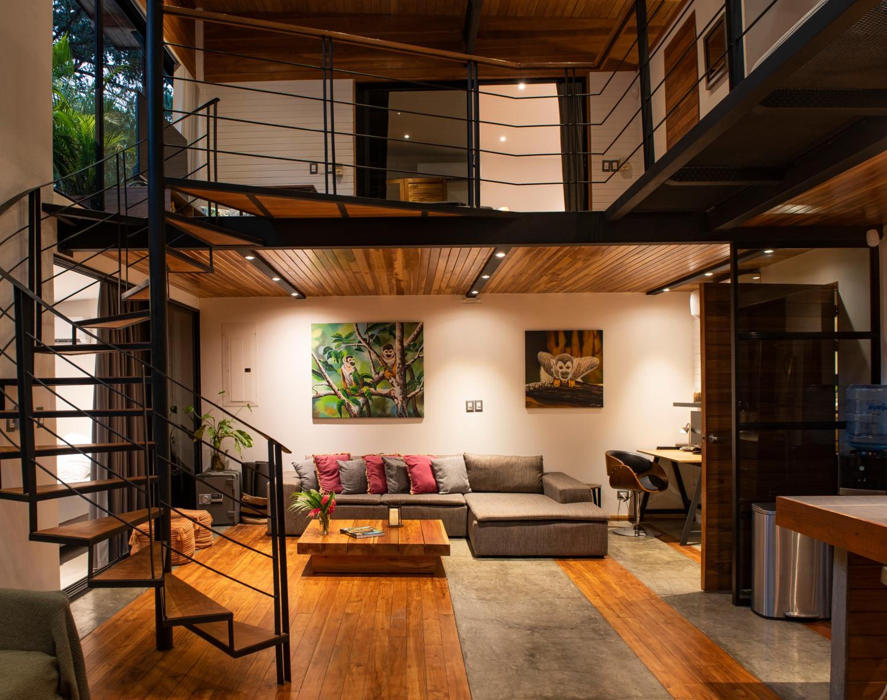 The Jungle Loft, 7 min Walk to Guiones beach + Jacuzzi