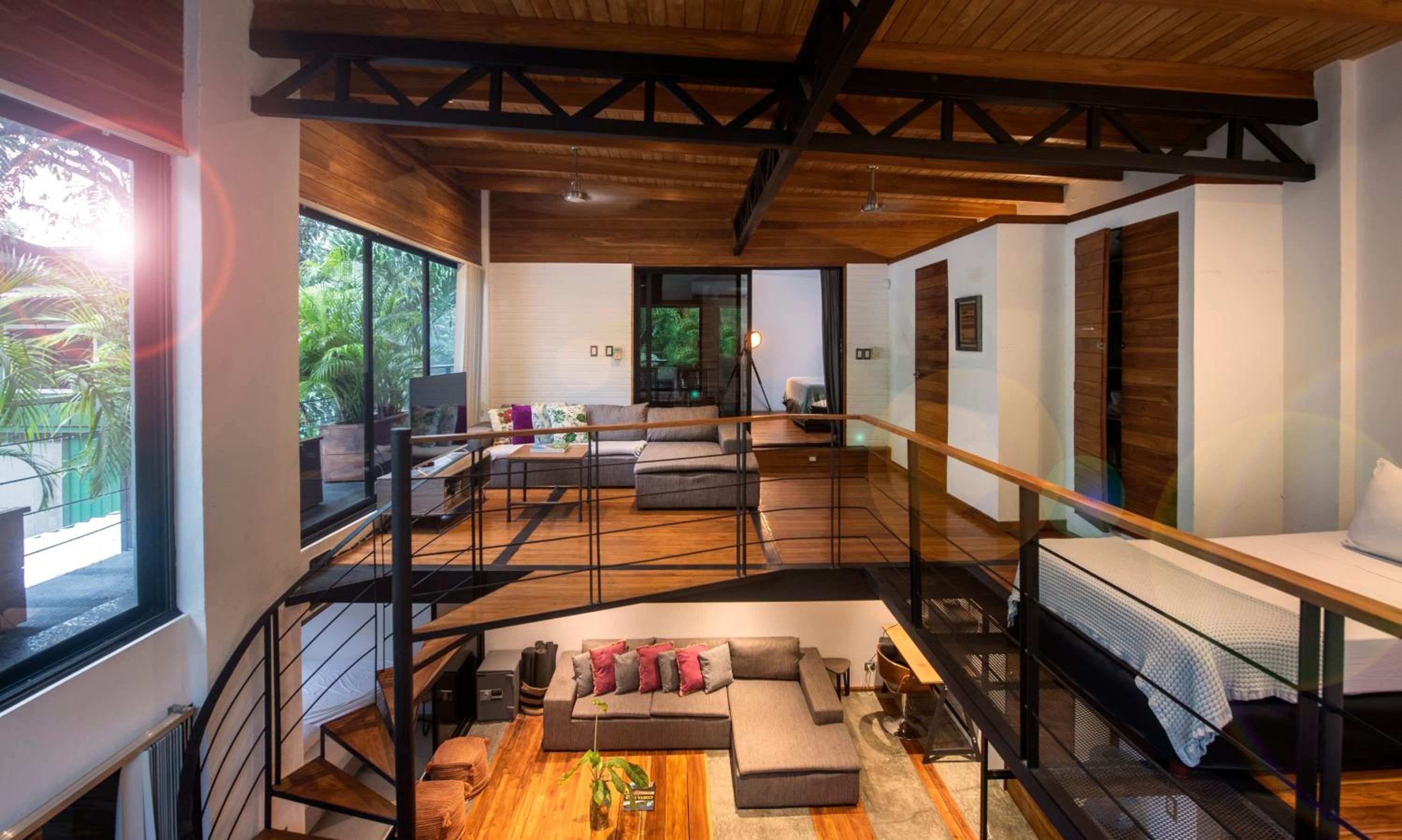 The Jungle Loft, 7 min Walk to Guiones beach + Jacuzzi