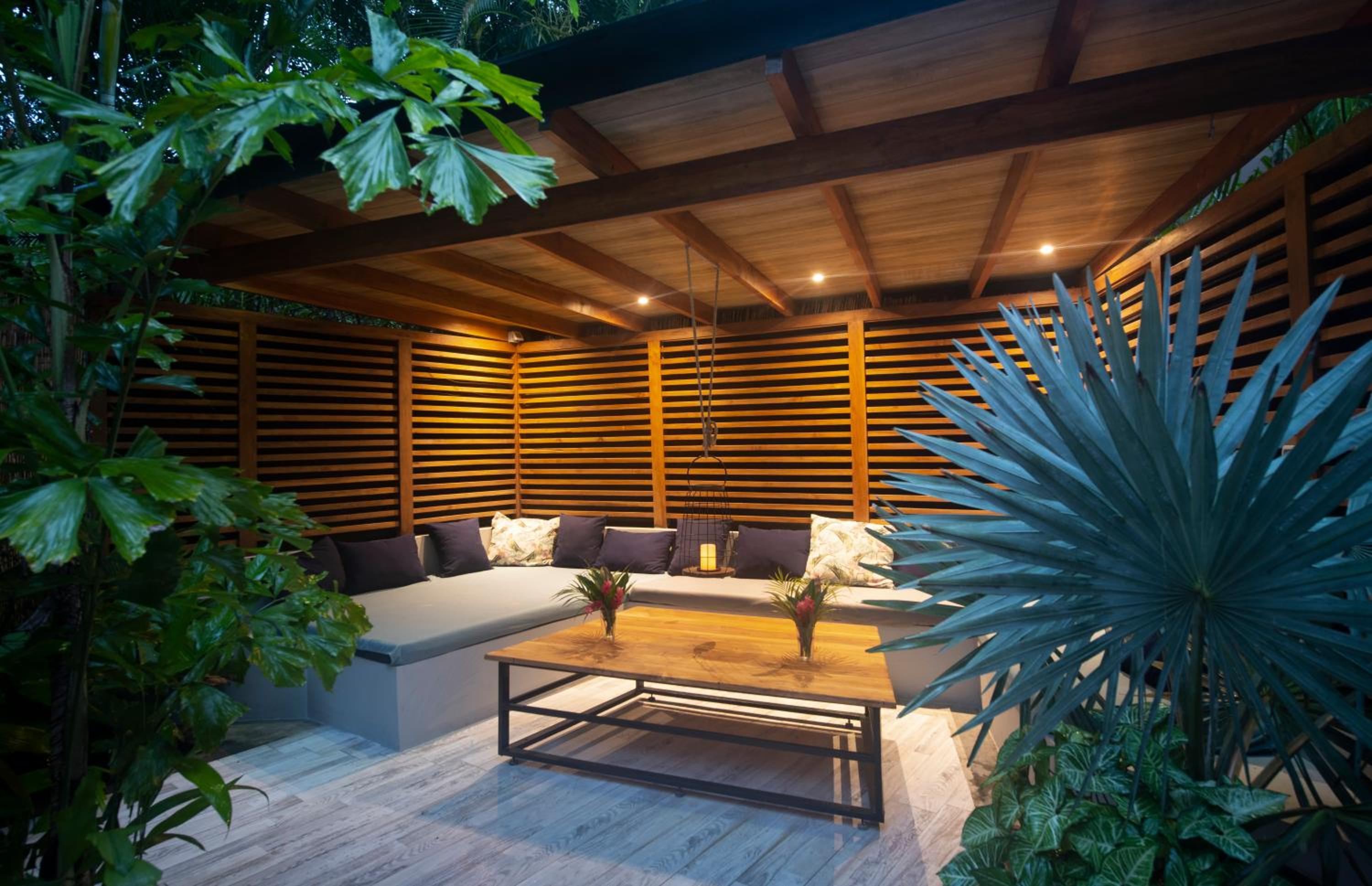 The Jungle Loft, 7 min Walk to Guiones beach + Jacuzzi
