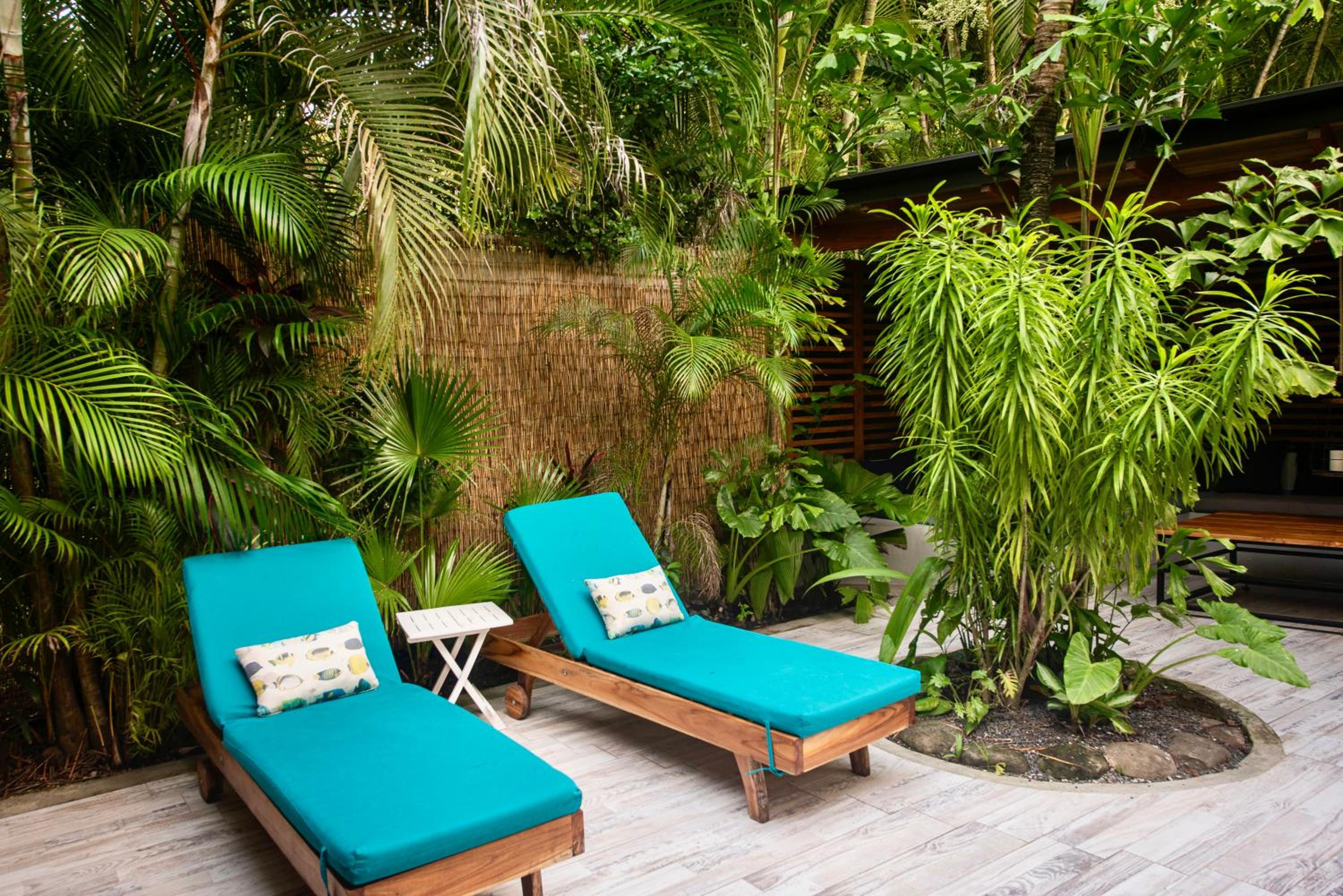 The Jungle Loft, 7 min Walk to Guiones beach + Jacuzzi