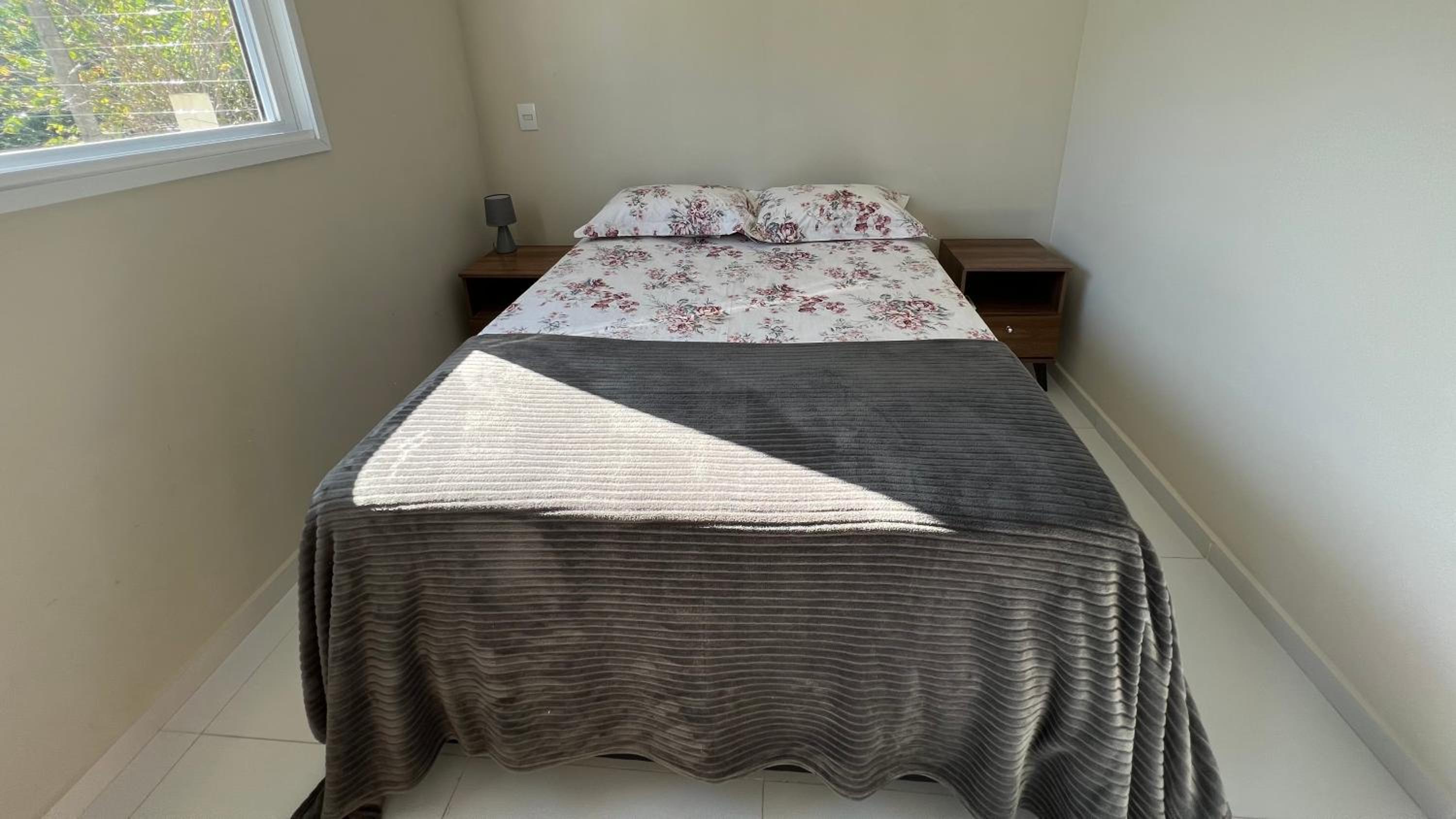 Ap Top Canasvieiras 01 - Apartamento em Canasvieiras com piscina e 2 garagens