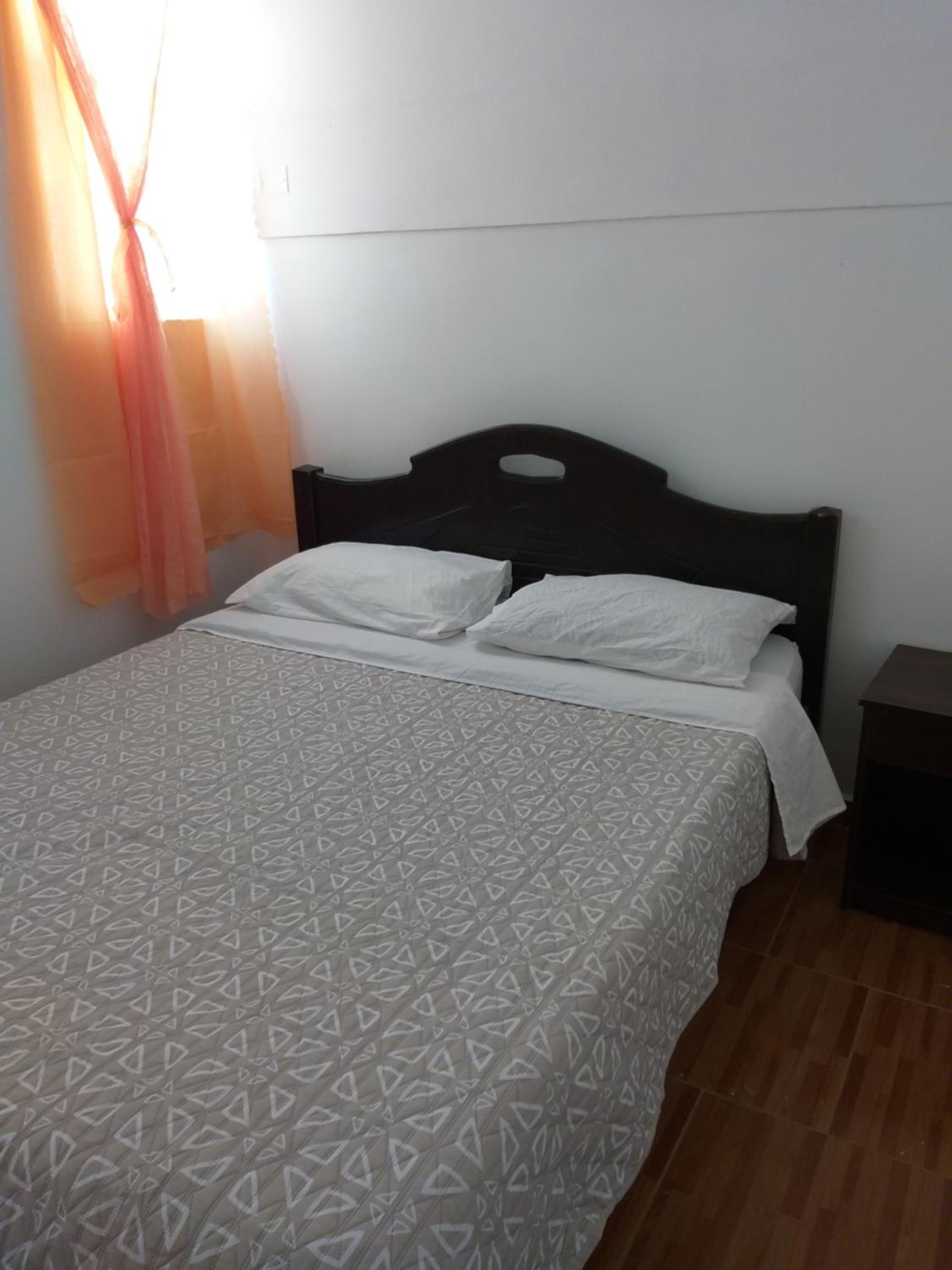 Hostal Las Cruces