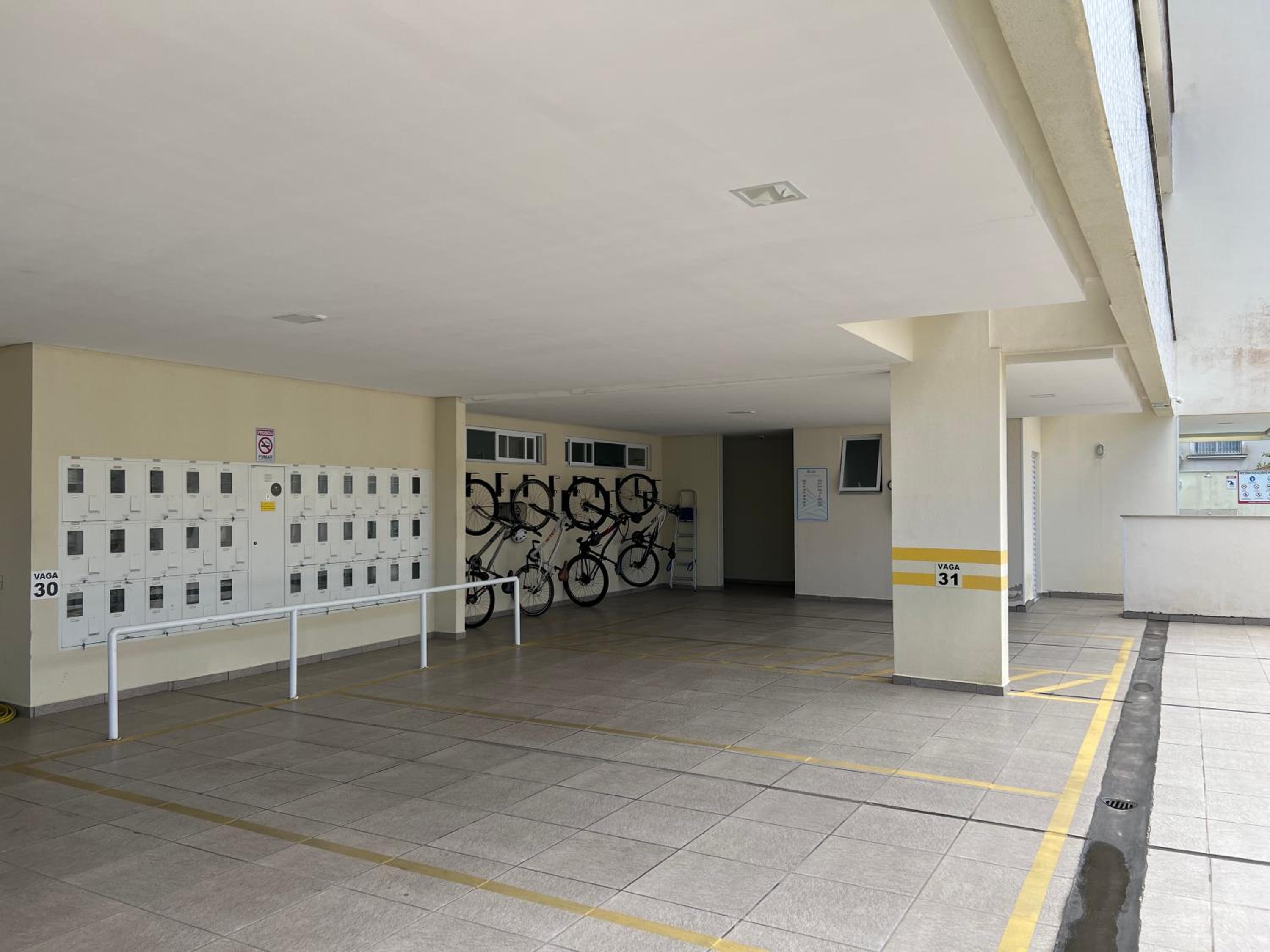 Ap Top Canasvieiras 01 - Apartamento em Canasvieiras com piscina e 2 garagens
