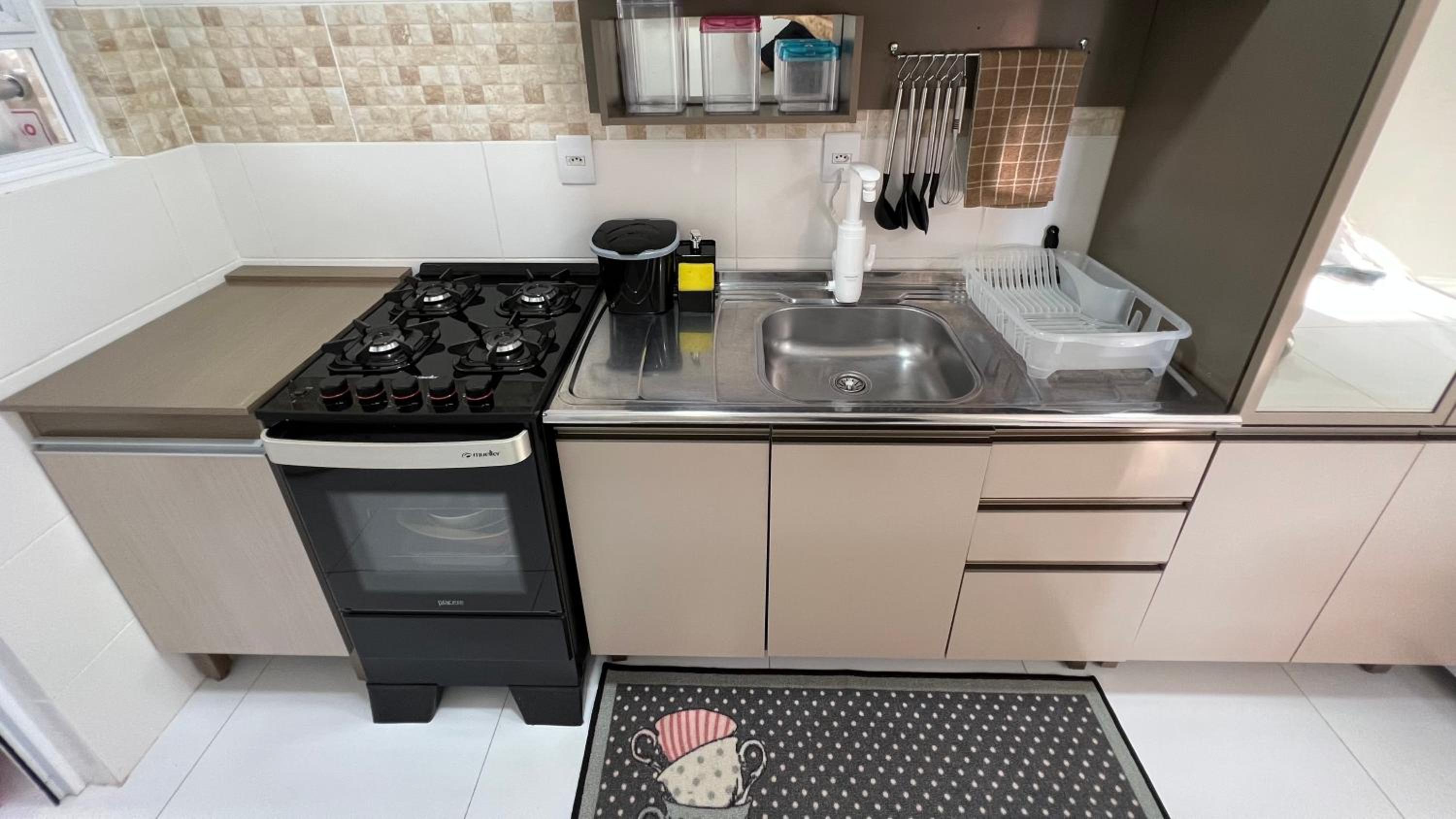 Ap Top Canasvieiras 01 - Apartamento em Canasvieiras com piscina e 2 garagens