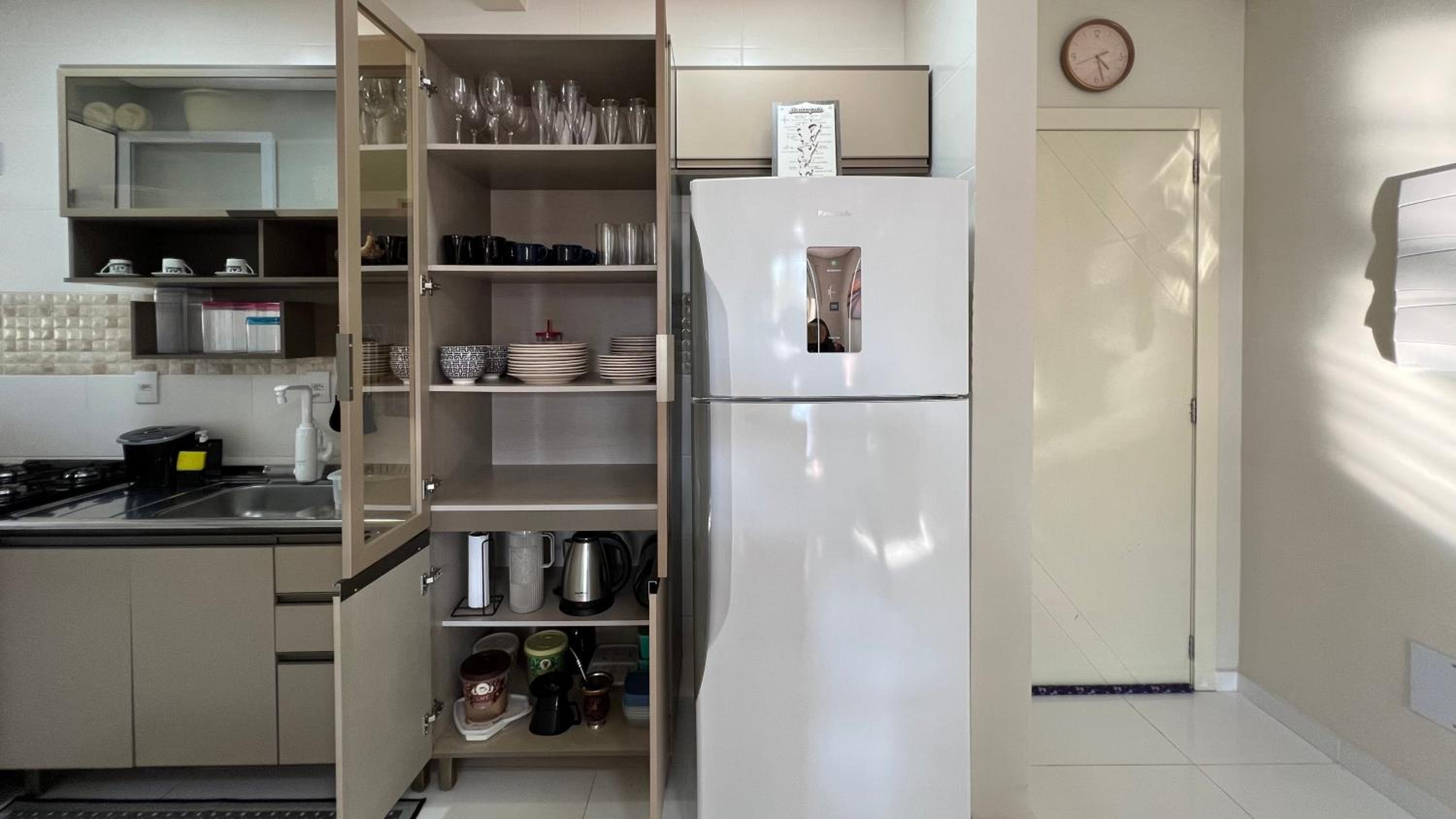 Ap Top Canasvieiras 01 - Apartamento em Canasvieiras com piscina e 2 garagens