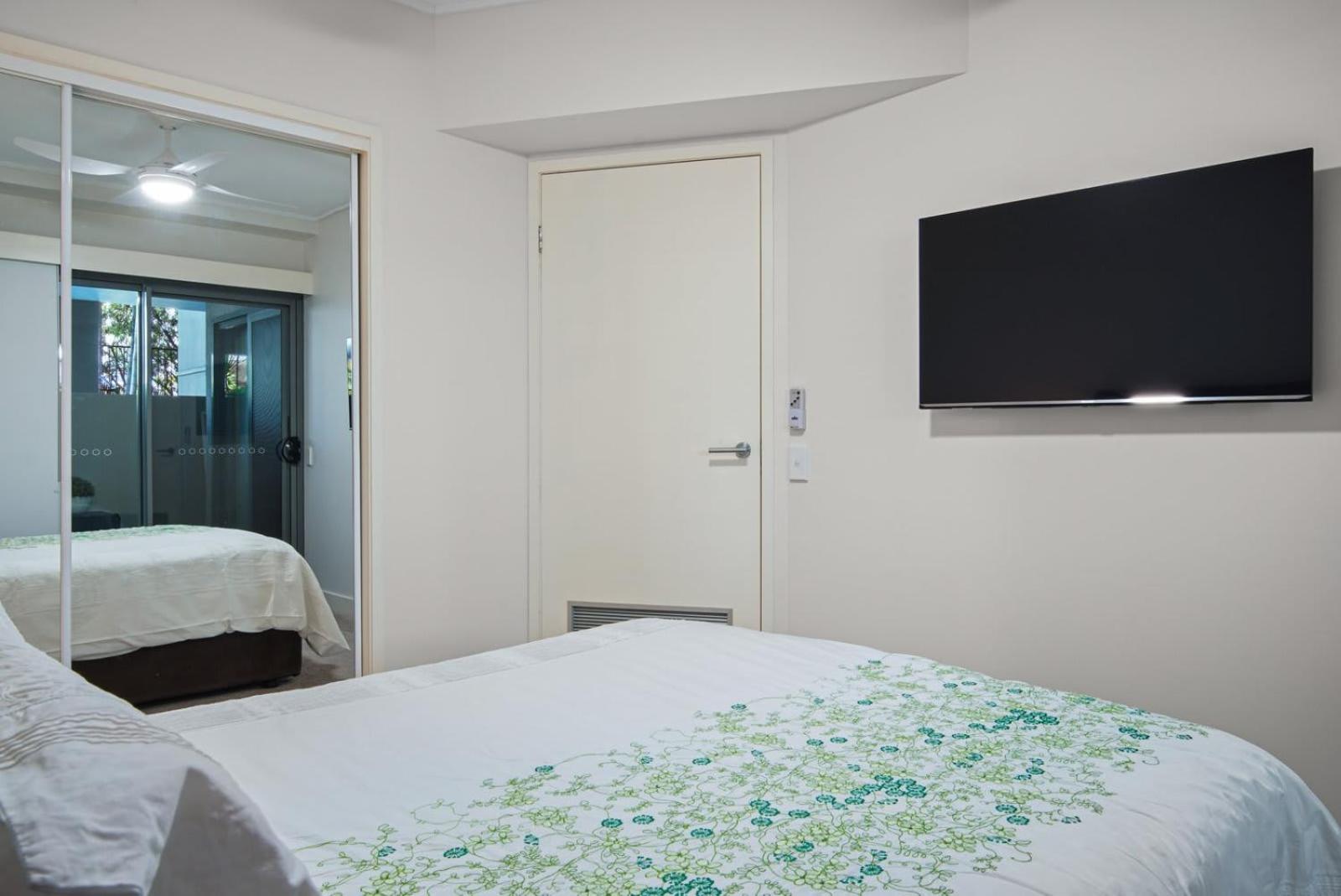 Dream Time Direct Beach Access