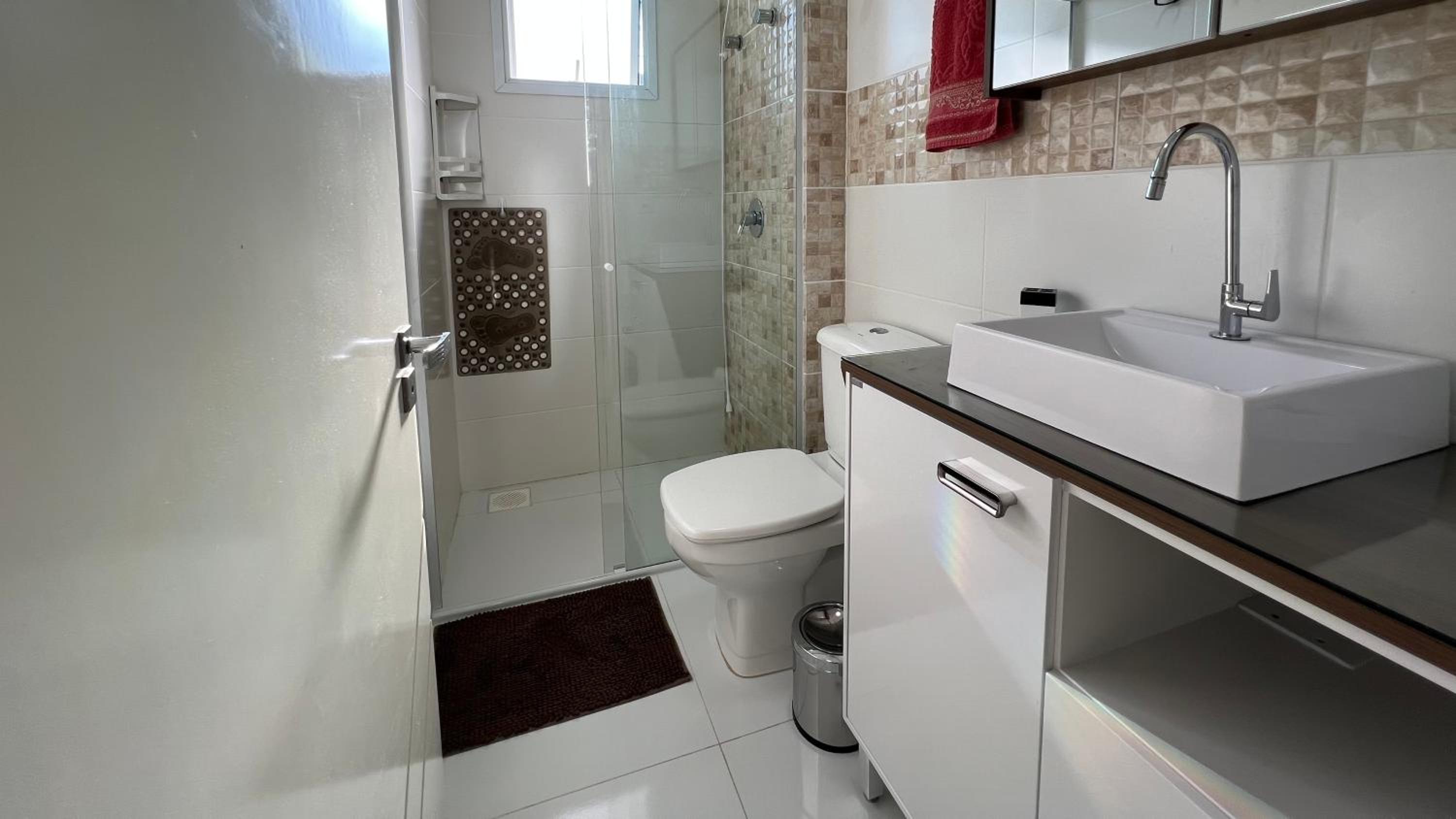Ap Top Canasvieiras 01 - Apartamento em Canasvieiras com piscina e 2 garagens