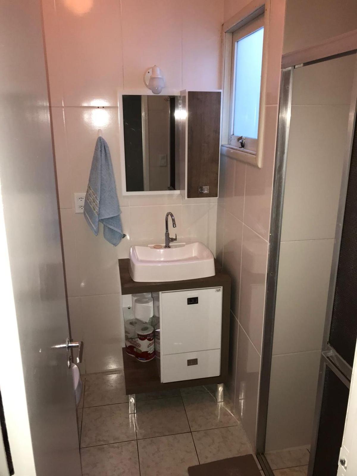 Apartamento 1 dormitório, confortável, no centro de Capão da Canoa a 1 quadra do mar