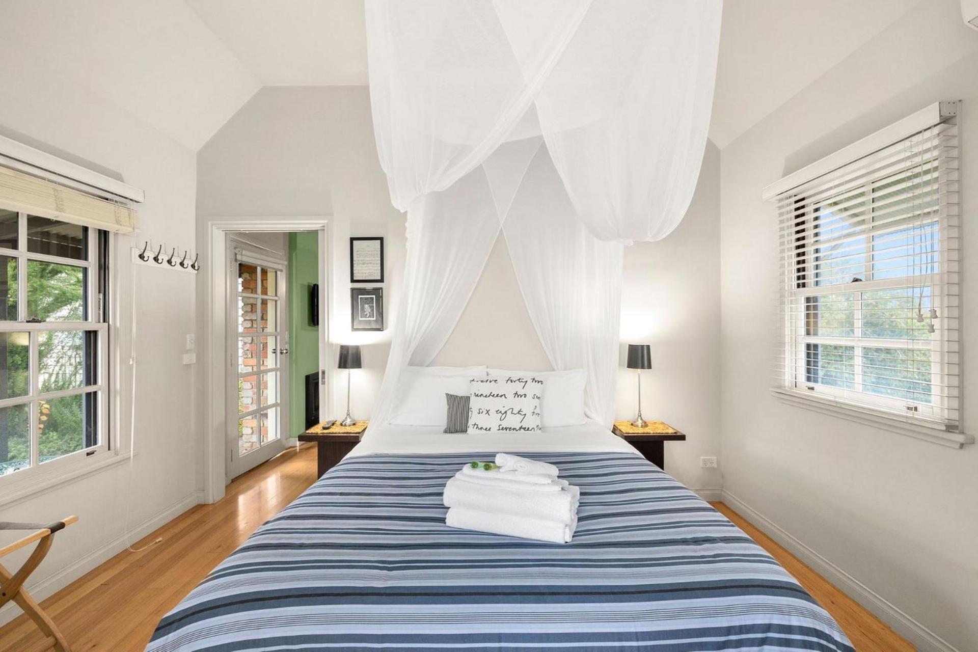 Circa Ruby Mint Daylesford