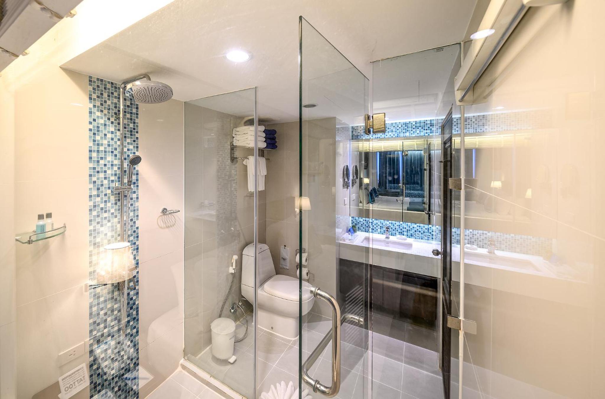 Andaman Beach Suites Hotel, Patong Phuket — photo 76