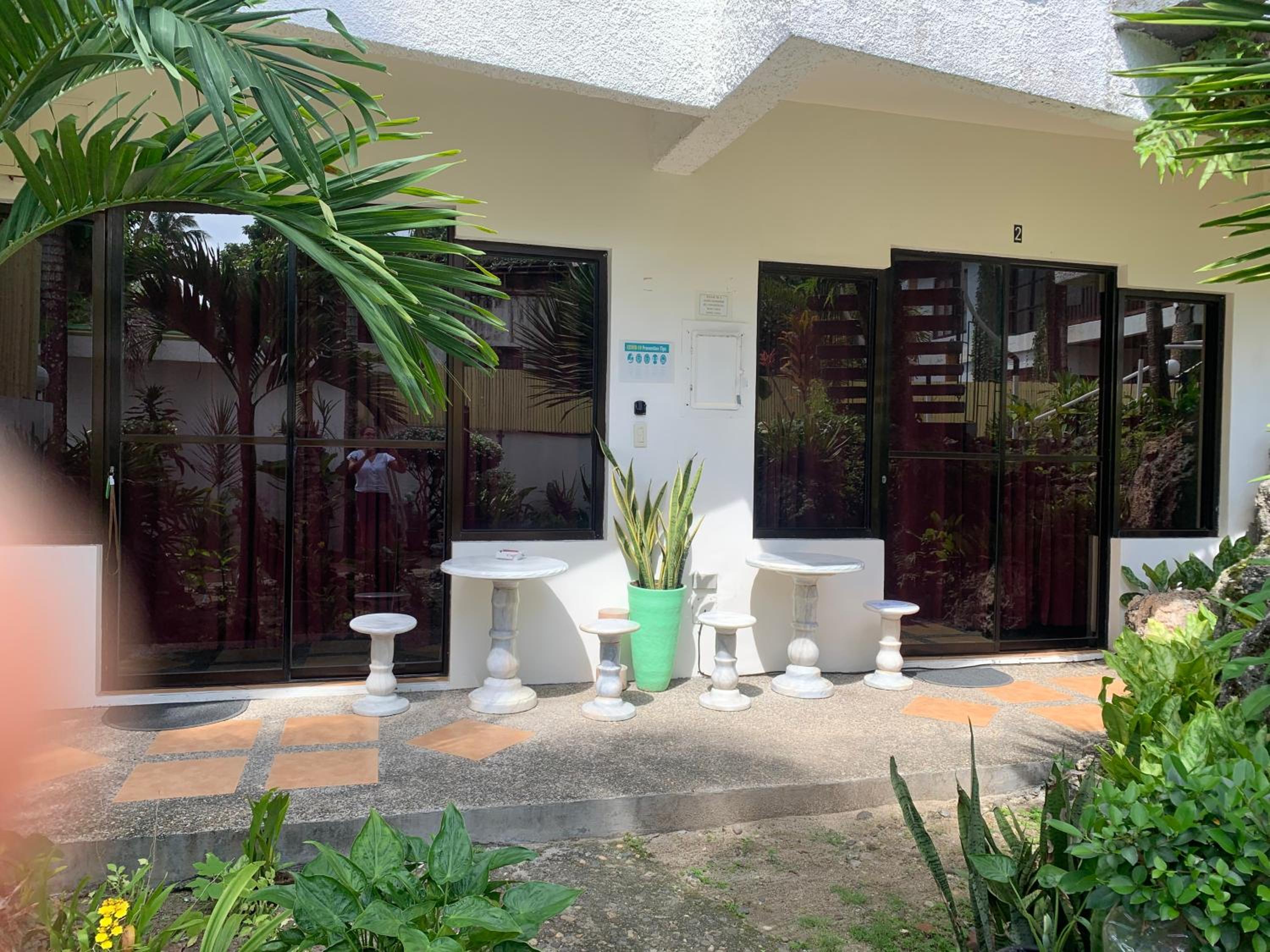Turtle Inn Resort