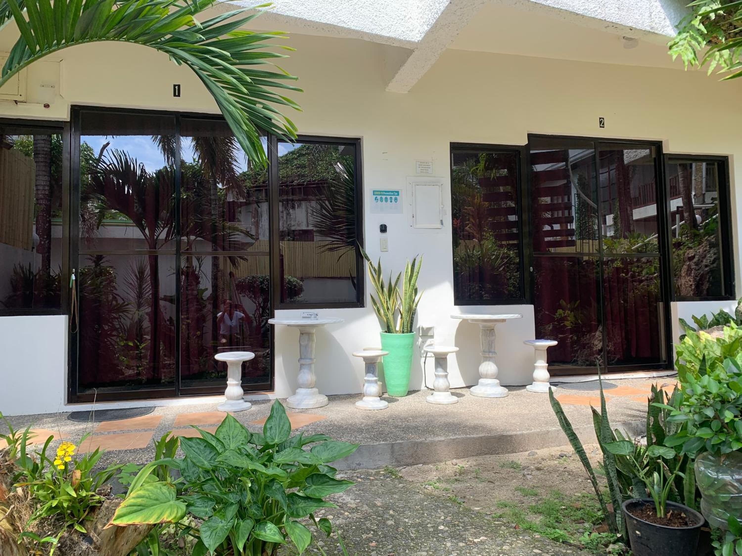 Turtle Inn Resort