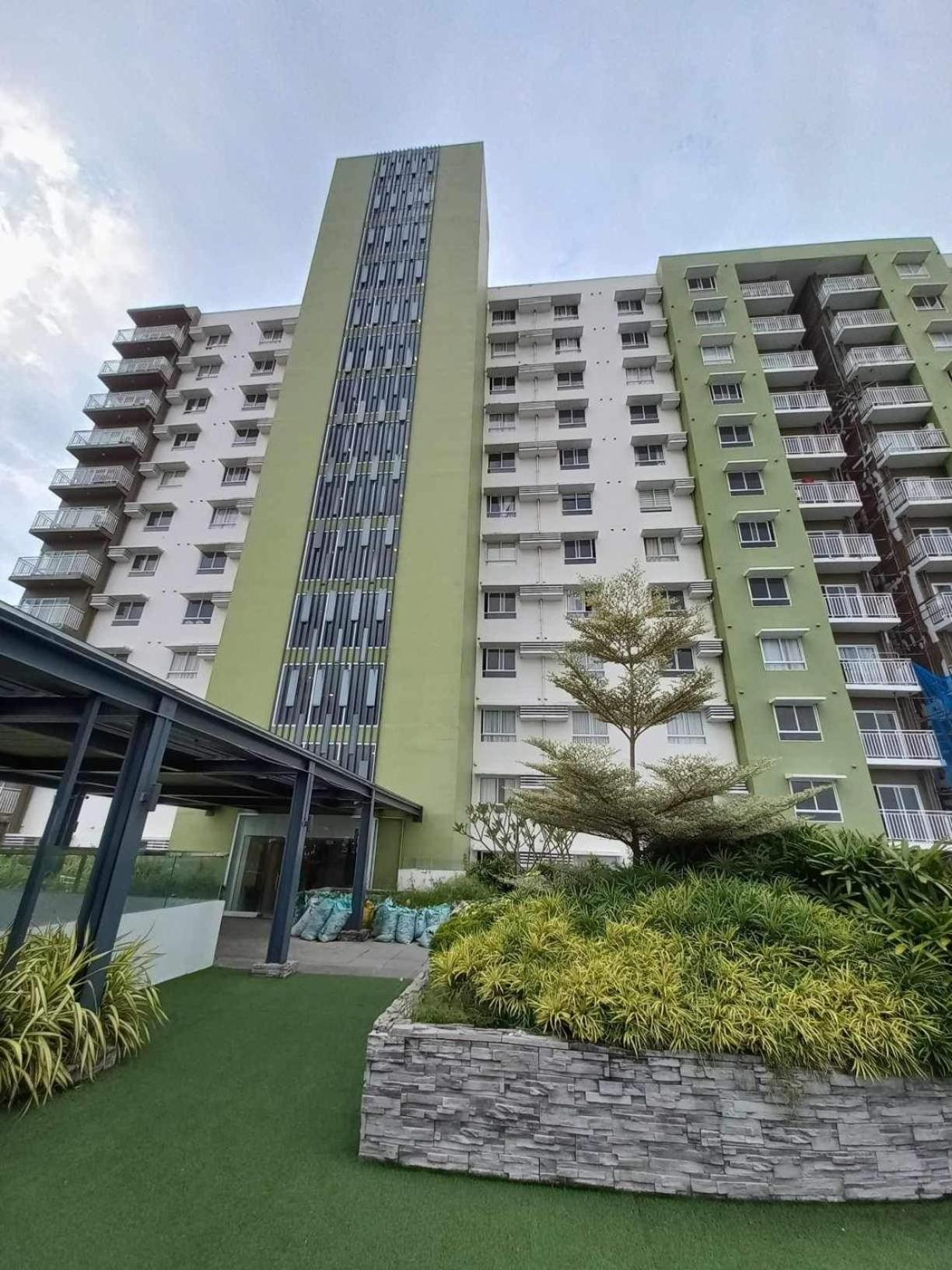 6F Balcony View Studio Mesatierra Garden Residences