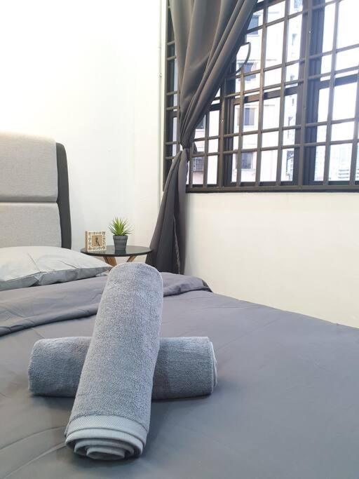 3 Storey Bangalow near Spice Arena & Queensbay Mall photo 4