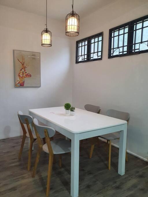 3 Storey Bangalow near Spice Arena & Queensbay Mall photo 5
