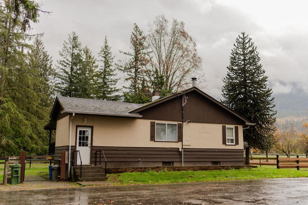 Farm House - L&S Farms