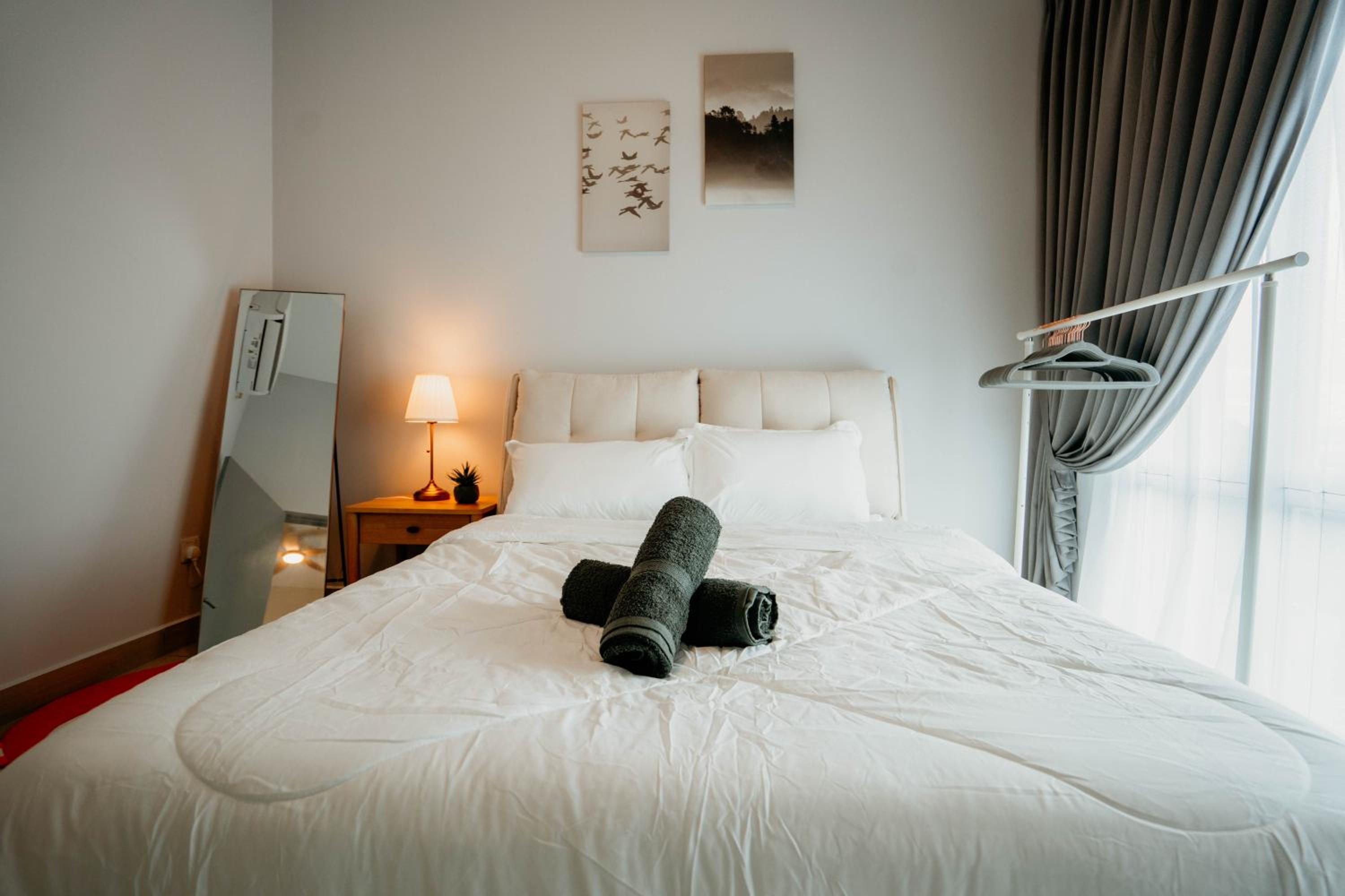 Mount Austin Muji Style 4pax Deluxe Room by Our Stay