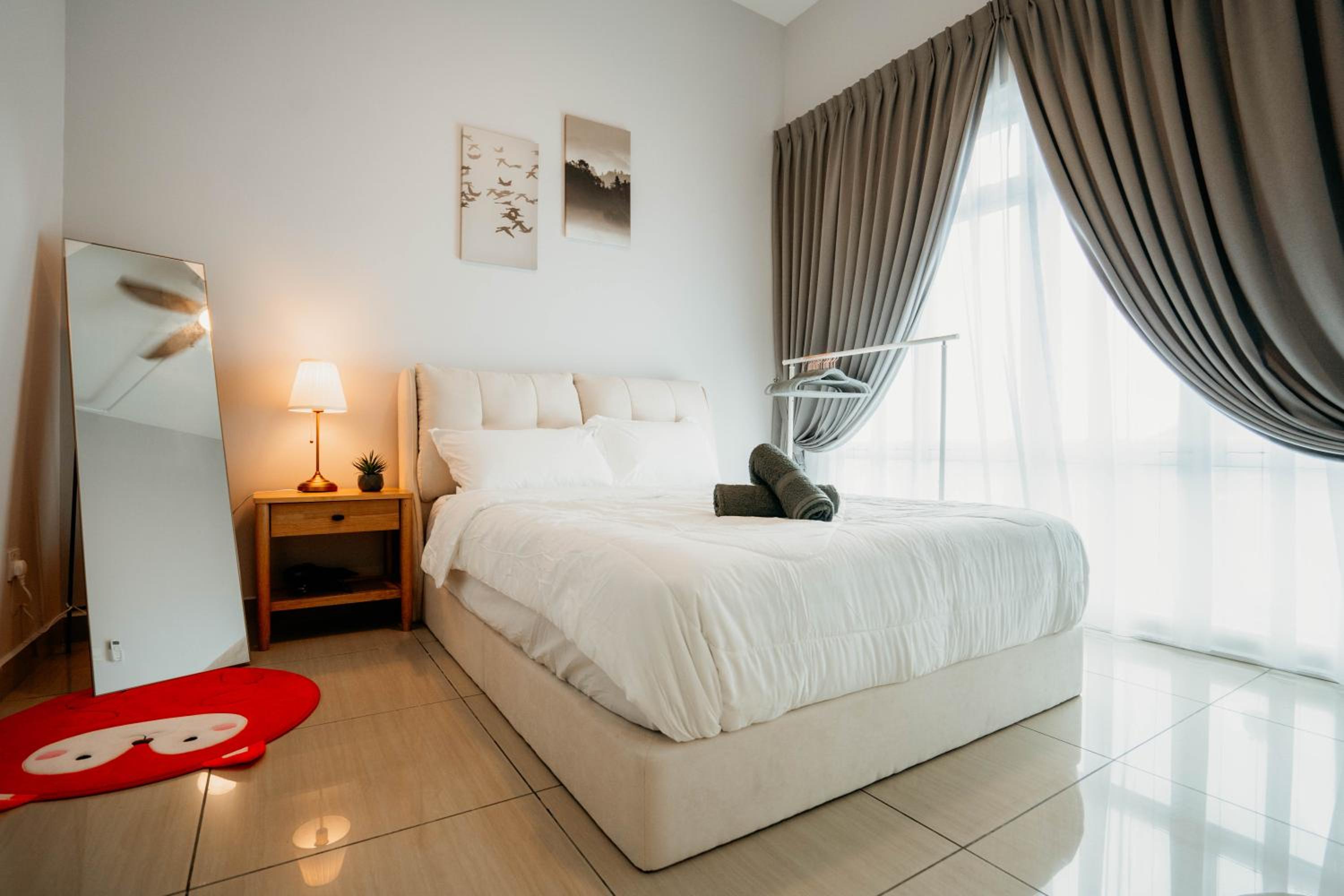 Mount Austin Muji Style 4pax Deluxe Room by Our Stay