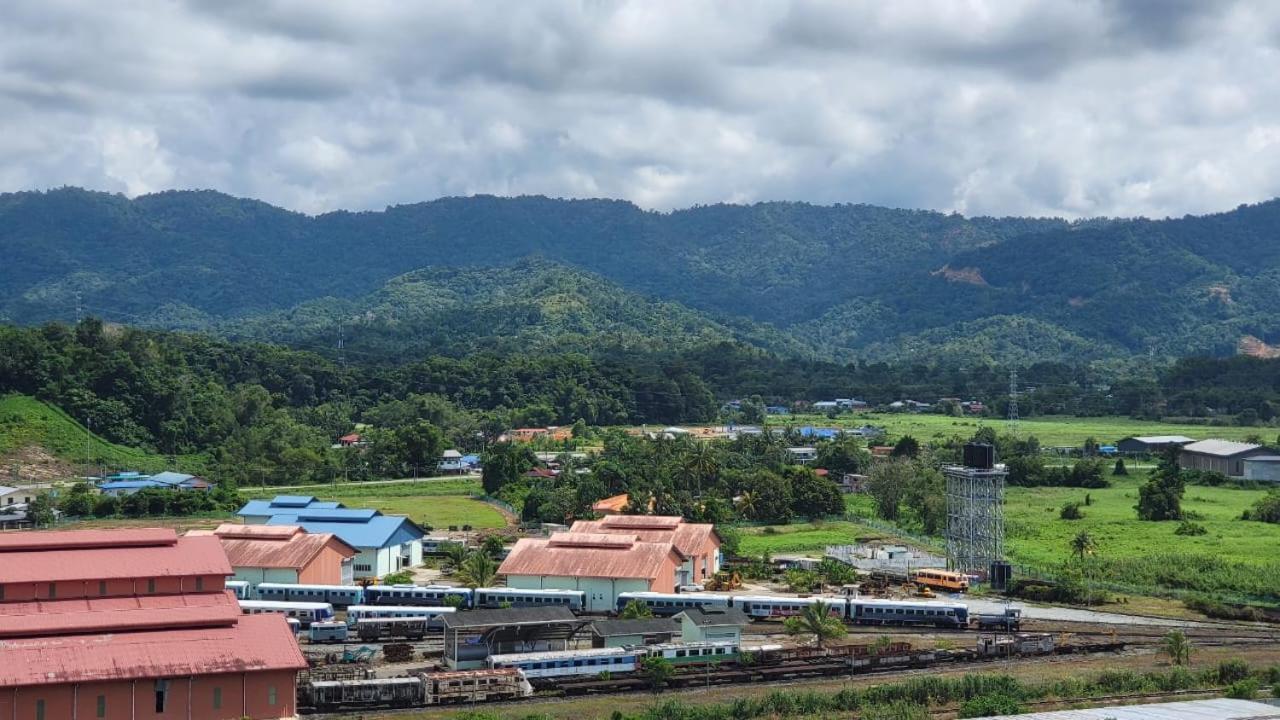 RHR Deluxe GuestHouse Kinarut Papar Sabah - Mountain View photo 5