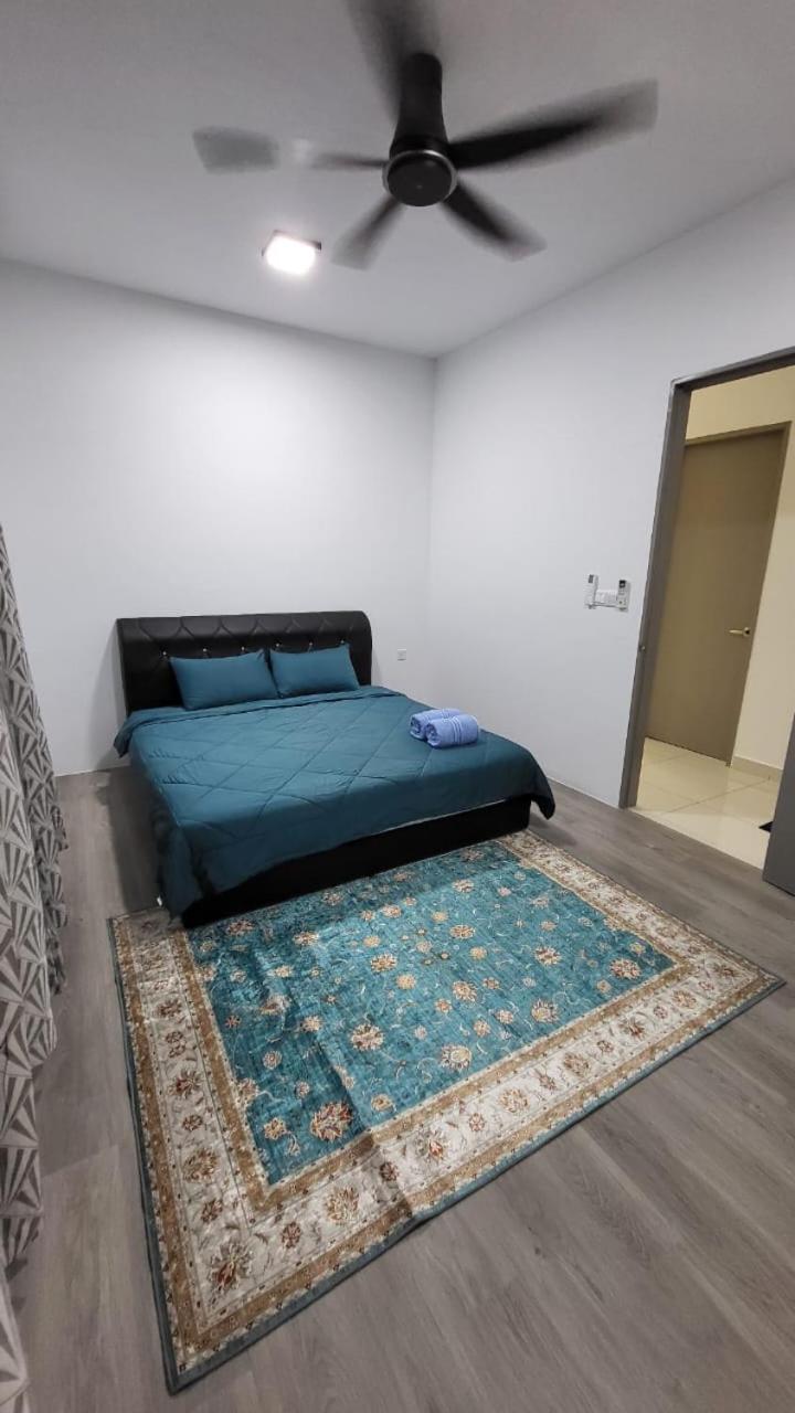 RHR Deluxe GuestHouse Kinarut Papar Sabah - Mountain View
