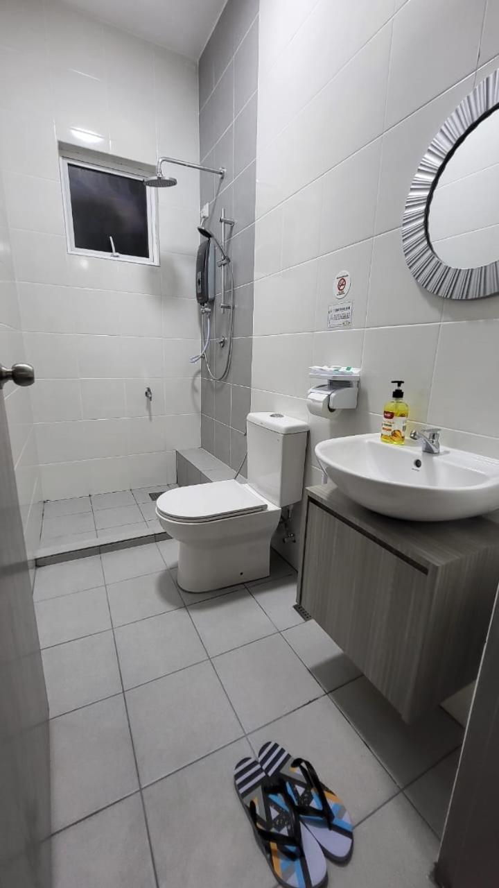 RHR Deluxe GuestHouse Kinarut Papar Sabah - Mountain View