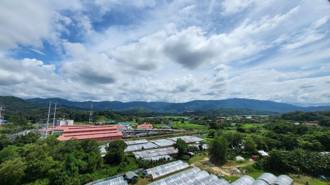 RHR Deluxe GuestHouse Kinarut Papar Sabah - Mountain View photo 7
