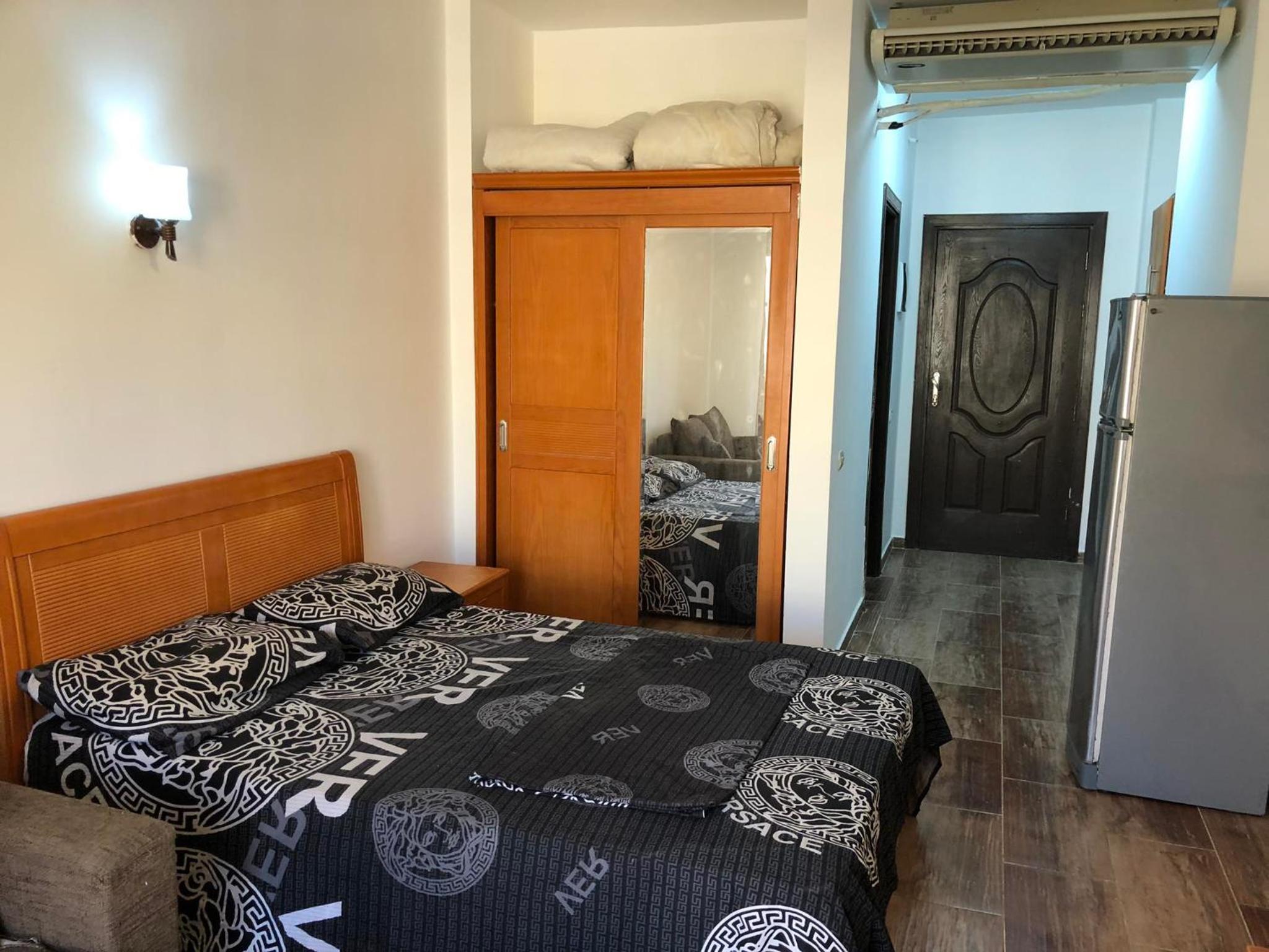 Studio Florenza Khamsin