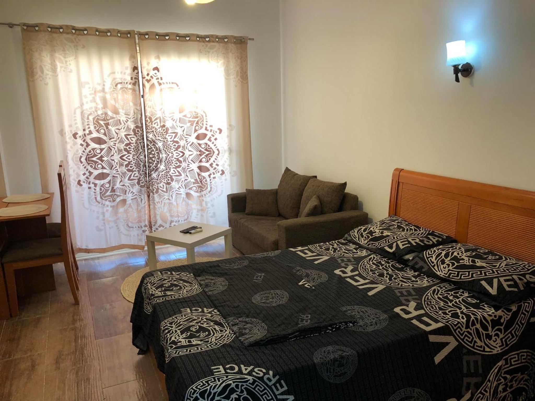 Studio Florenza Khamsin