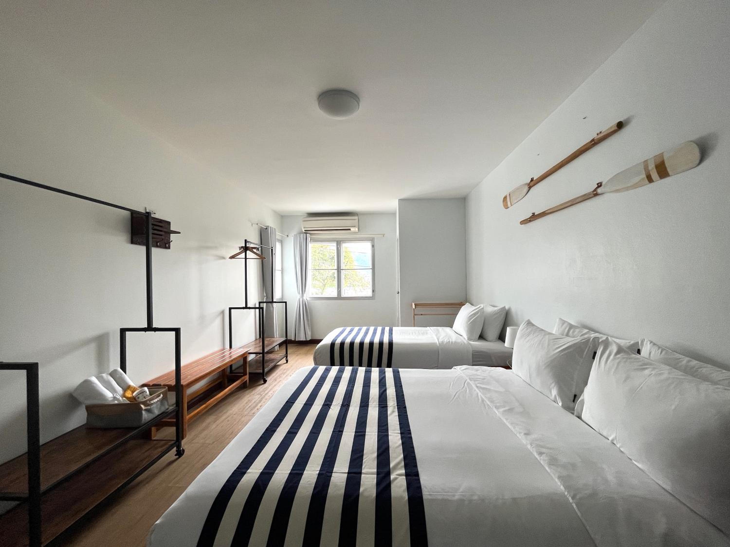 Nautical Home & Seashell House B&B
