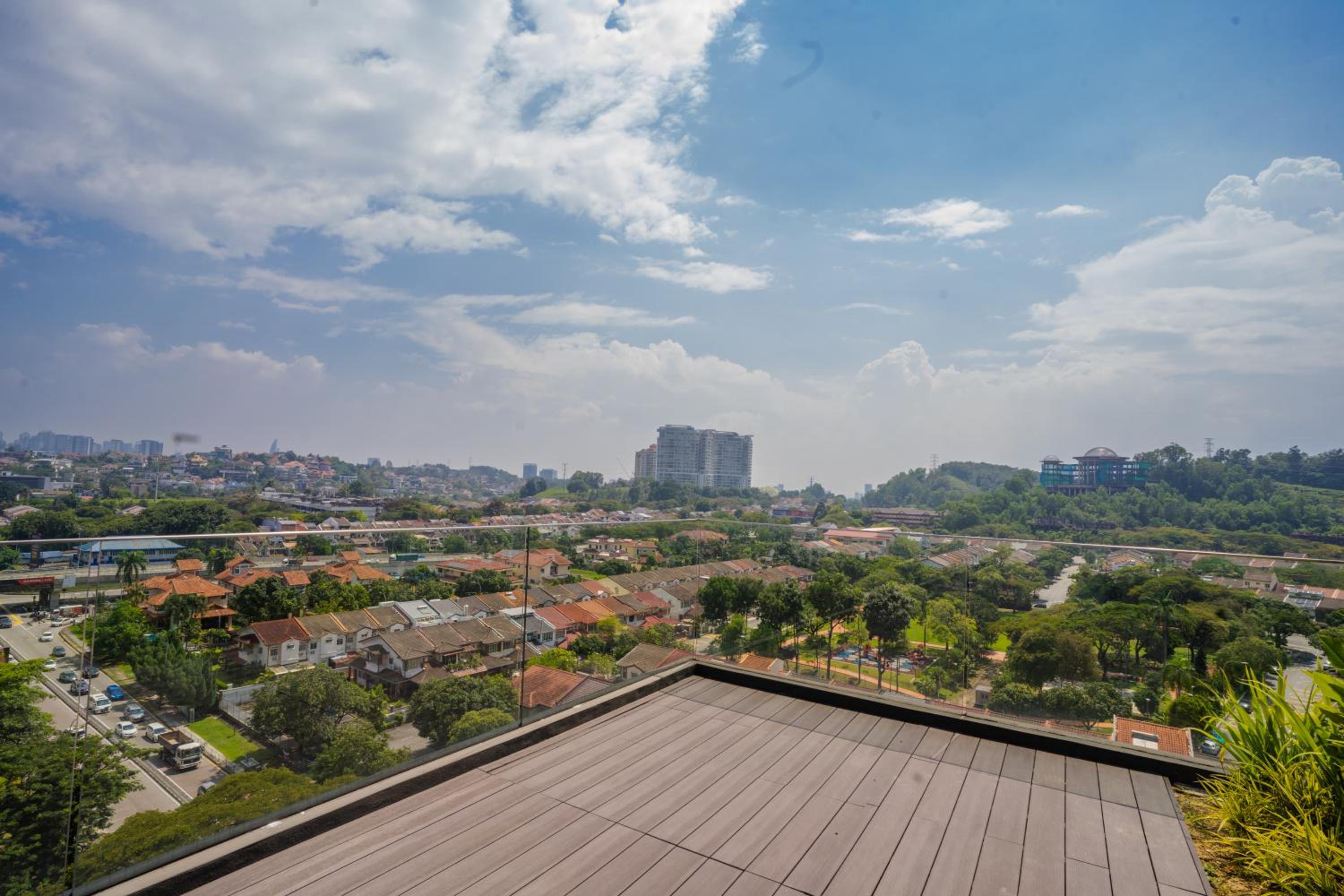 Societe Suites By iHost Global