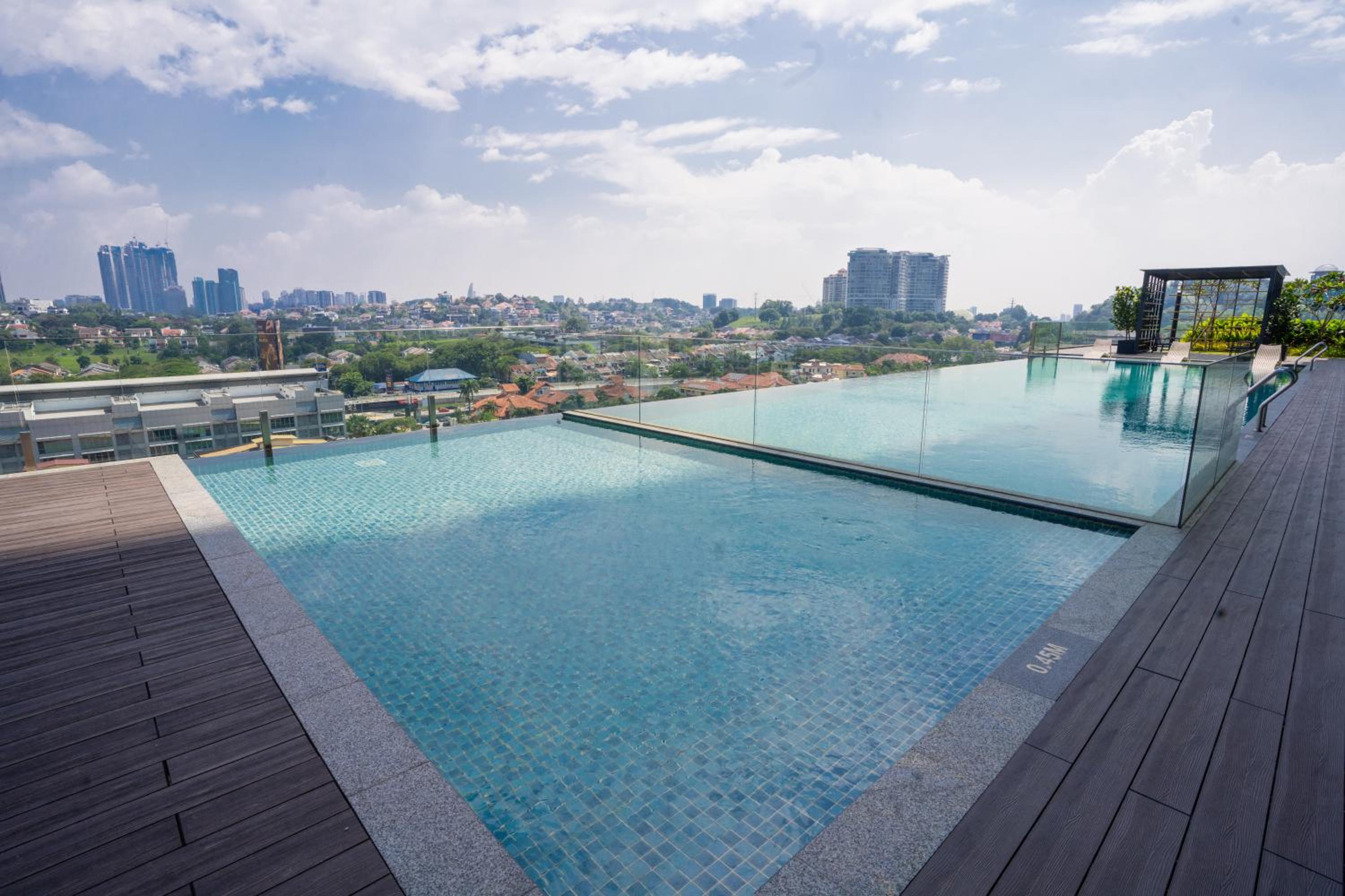 Societe Suites By iHost Global