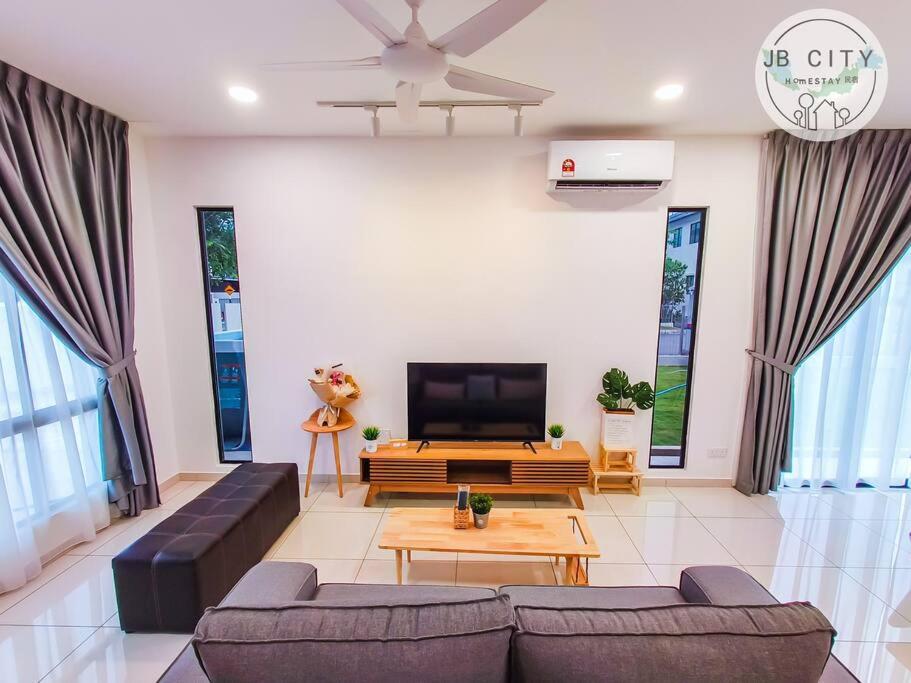 Austin JT Homestay by RR JBcity