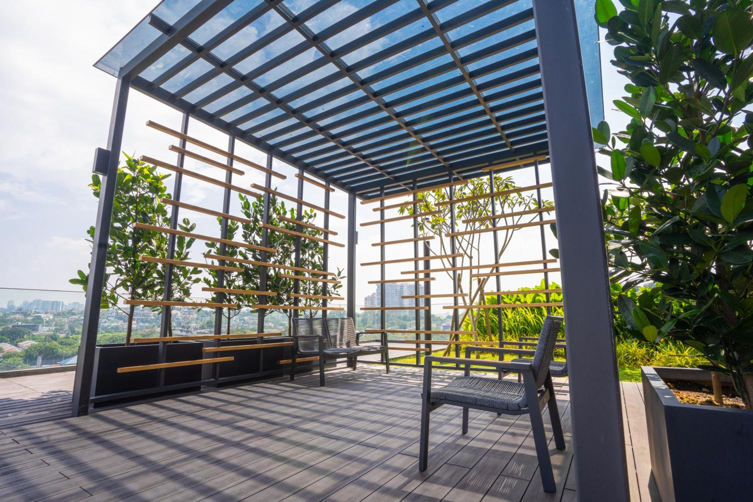 Societe Suites By iHost Global