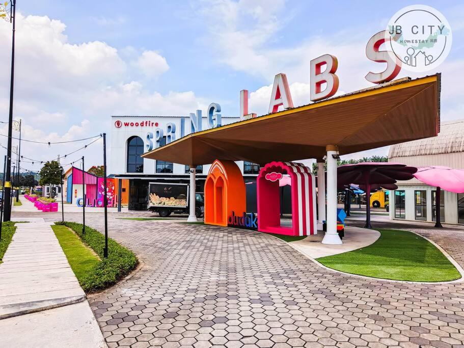Austin JT Homestay by RR JBcity