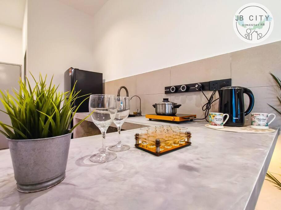 Austin JT Homestay by RR JBcity