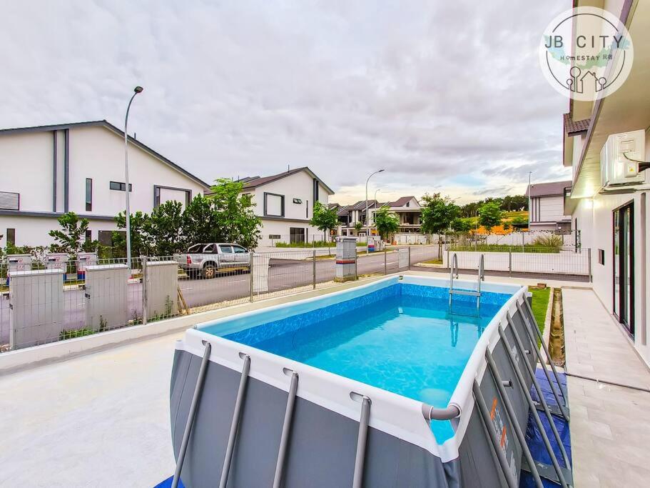 Austin JT Homestay by RR JBcity