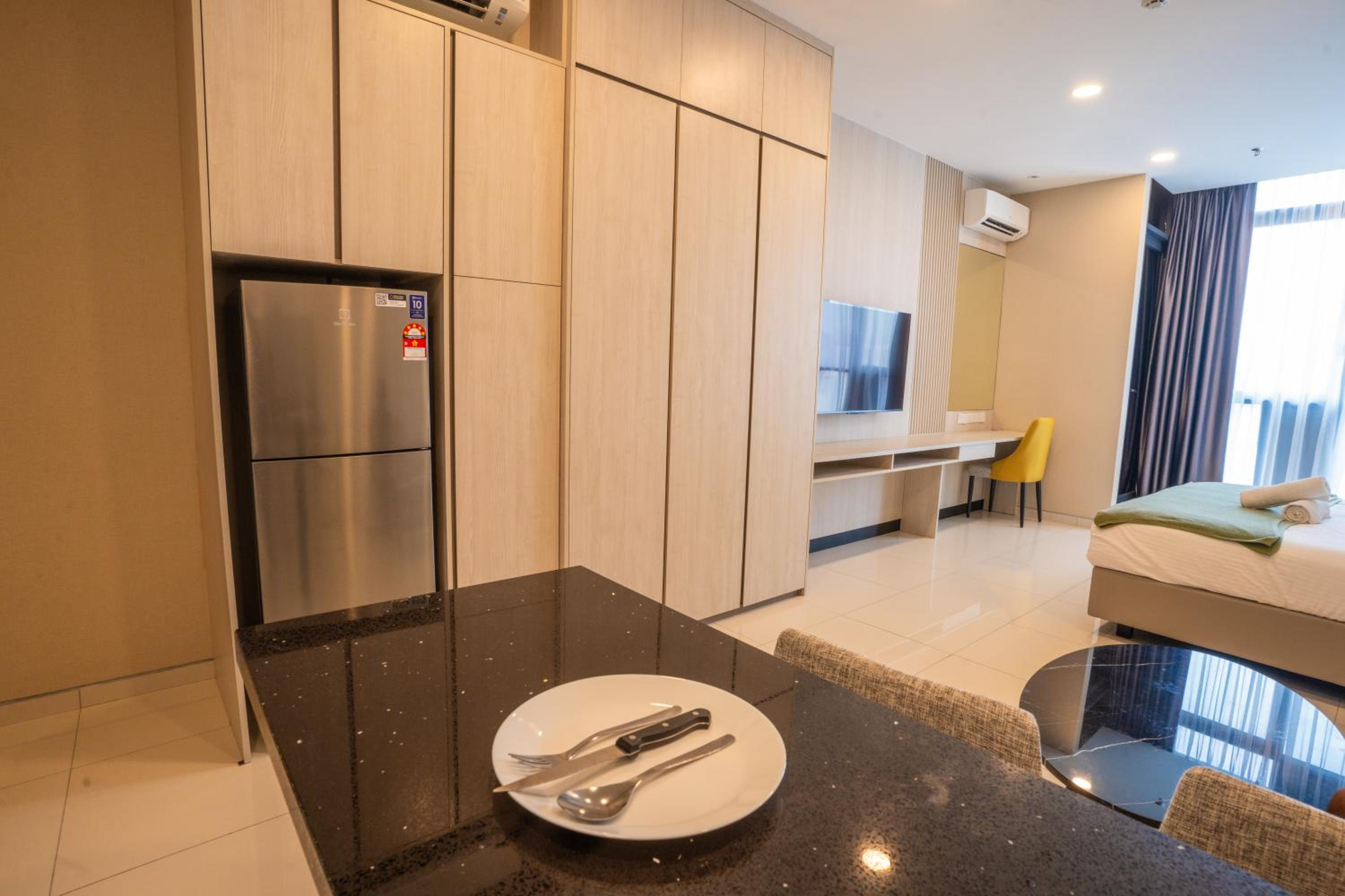 Societe Suites By iHost Global