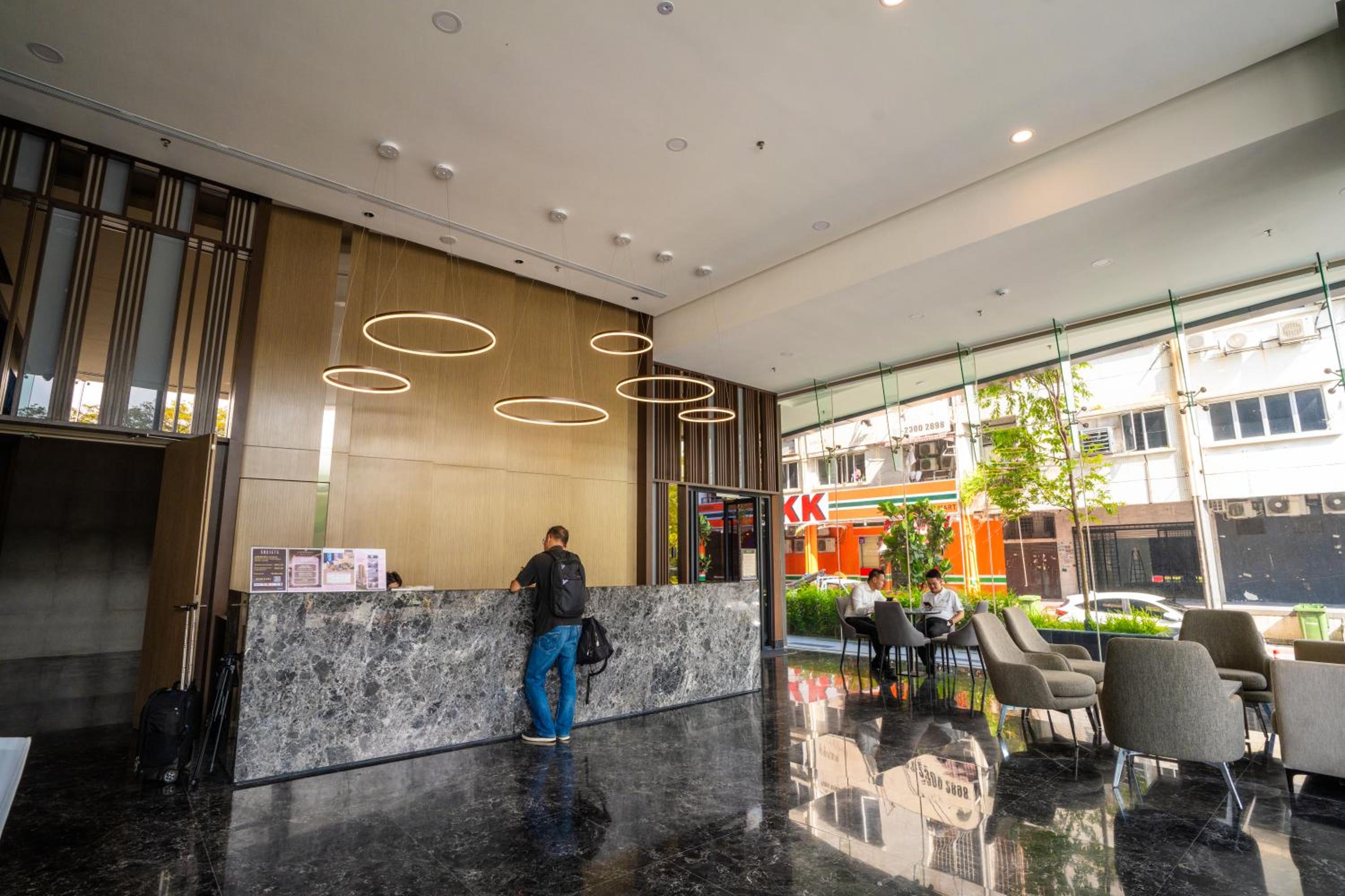 Societe Suites By iHost Global