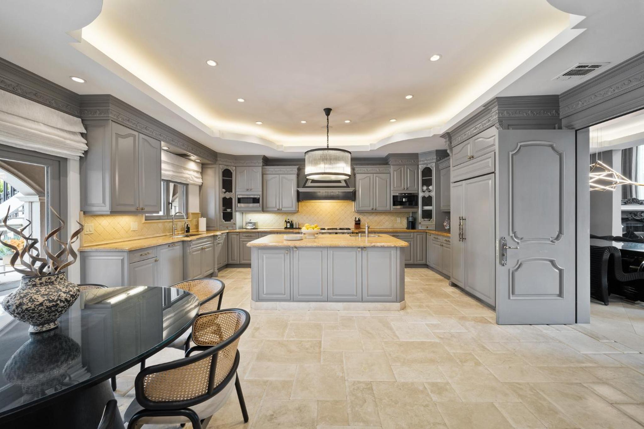 Olympia Luxe Estate