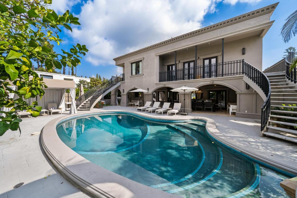 Olympia Luxe Estate