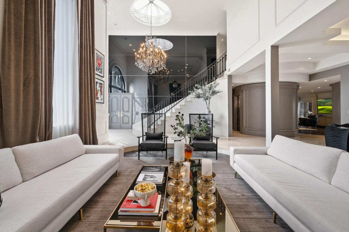 Olympia Luxe Estate