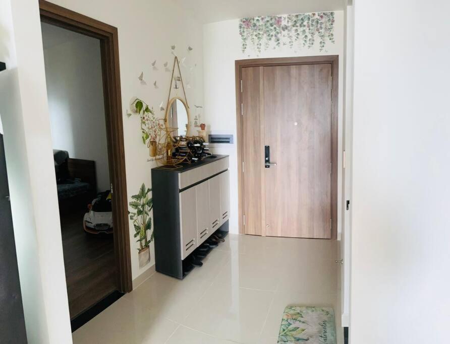 Q7 Riverside 2 bed rooms w River-view, Netflix & Pool