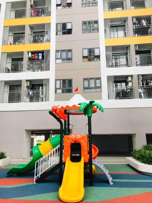 Q7 Riverside 2 bed rooms w River-view, Netflix & Pool
