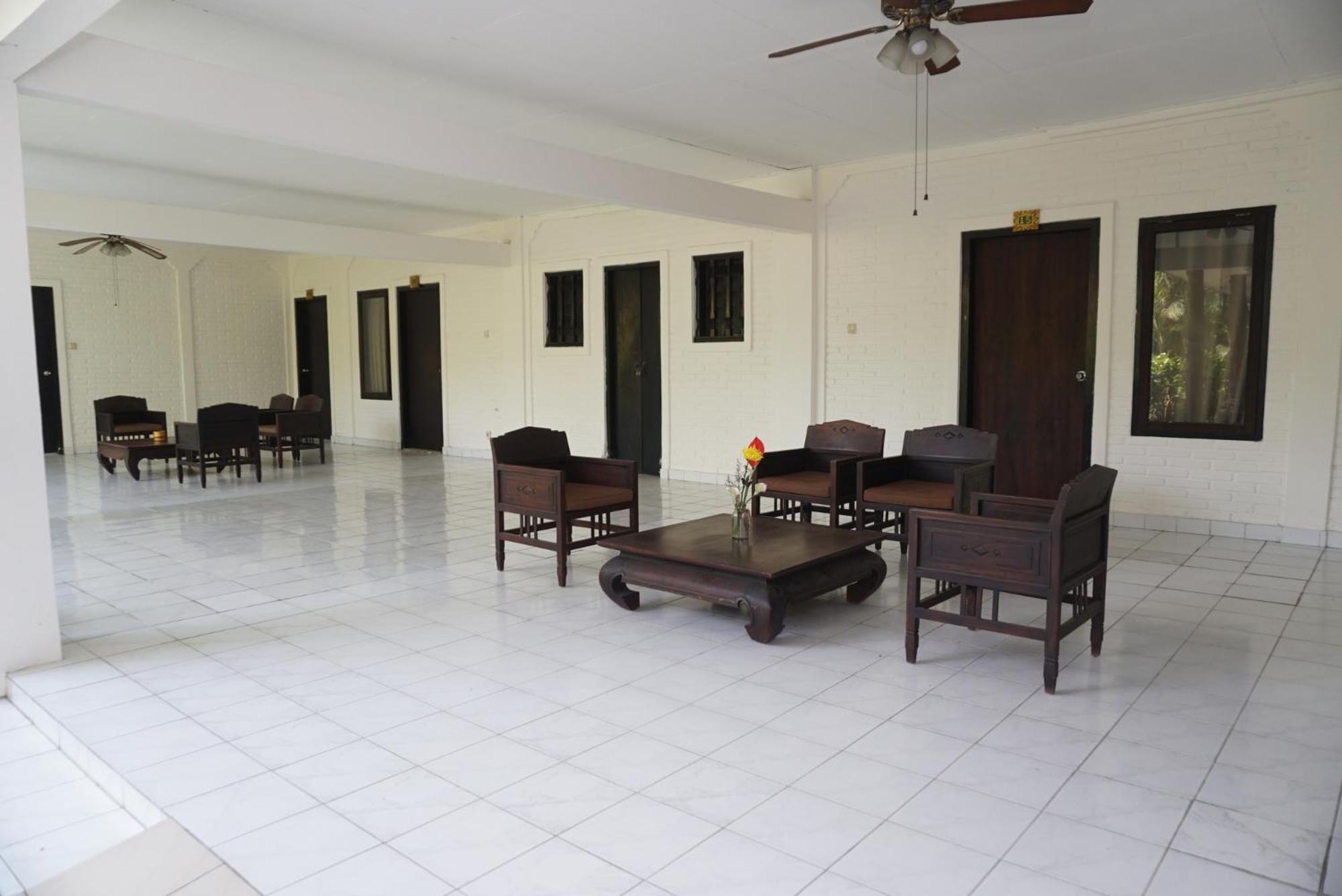 Sarinande Hotel