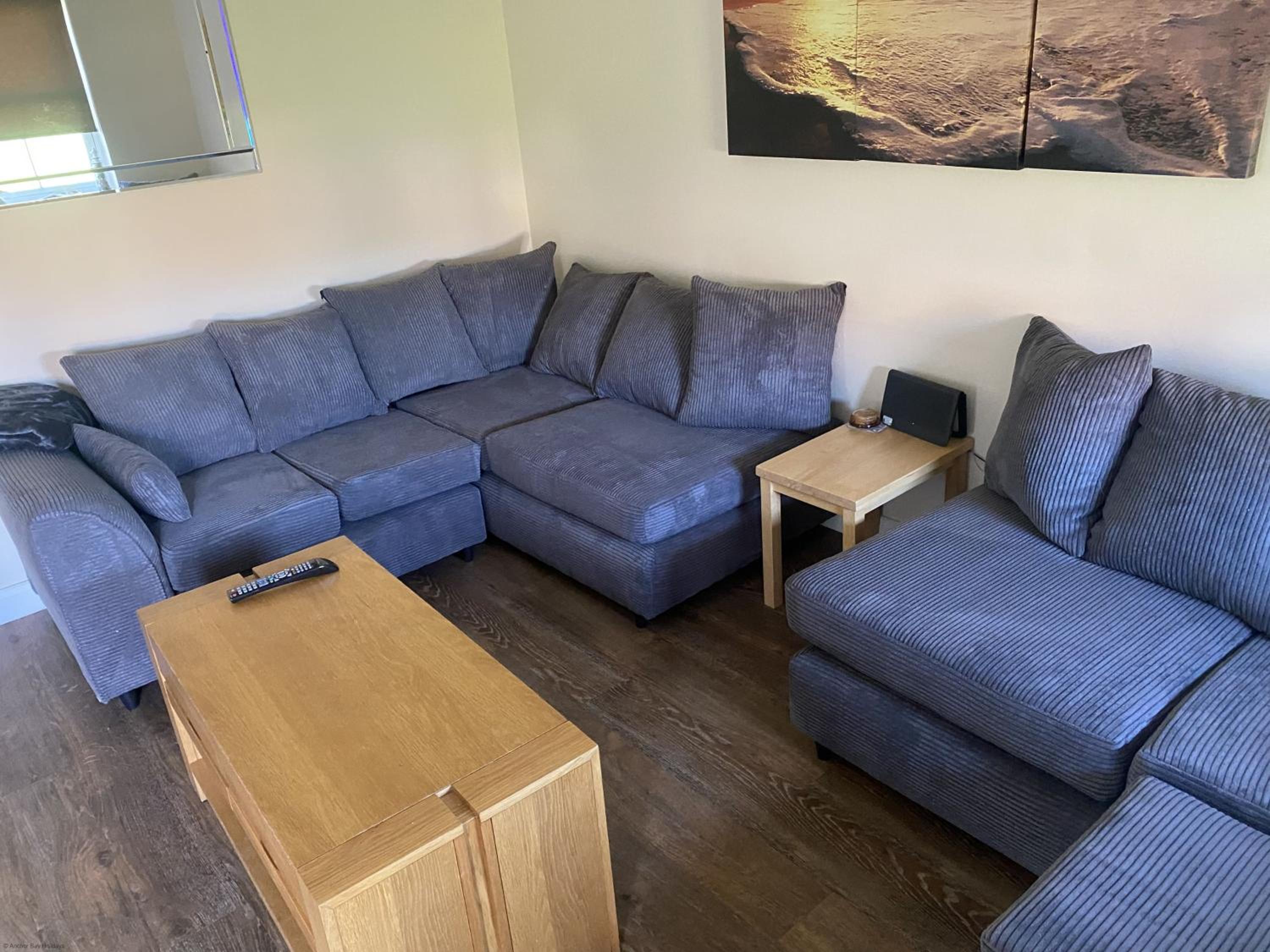Bay Shores - 2 cottages 2 minutes apart - Part of the The Bay Filey Holiday Village with pool, gym and direct beach access, pub, restaurant, tennis and mea