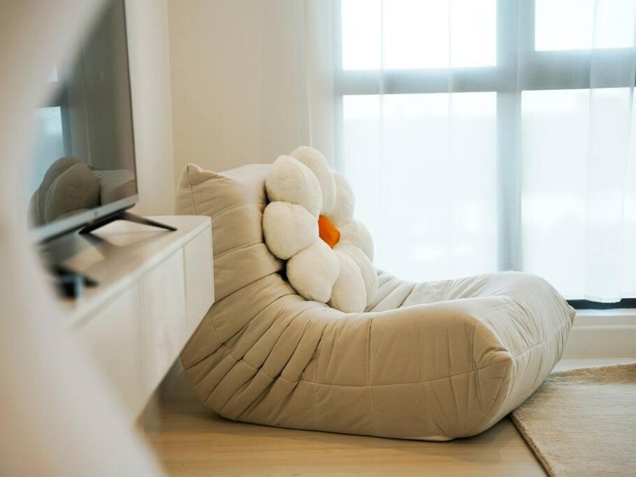 CresentBay Muji 2BR nr Midvalley by Unique Home