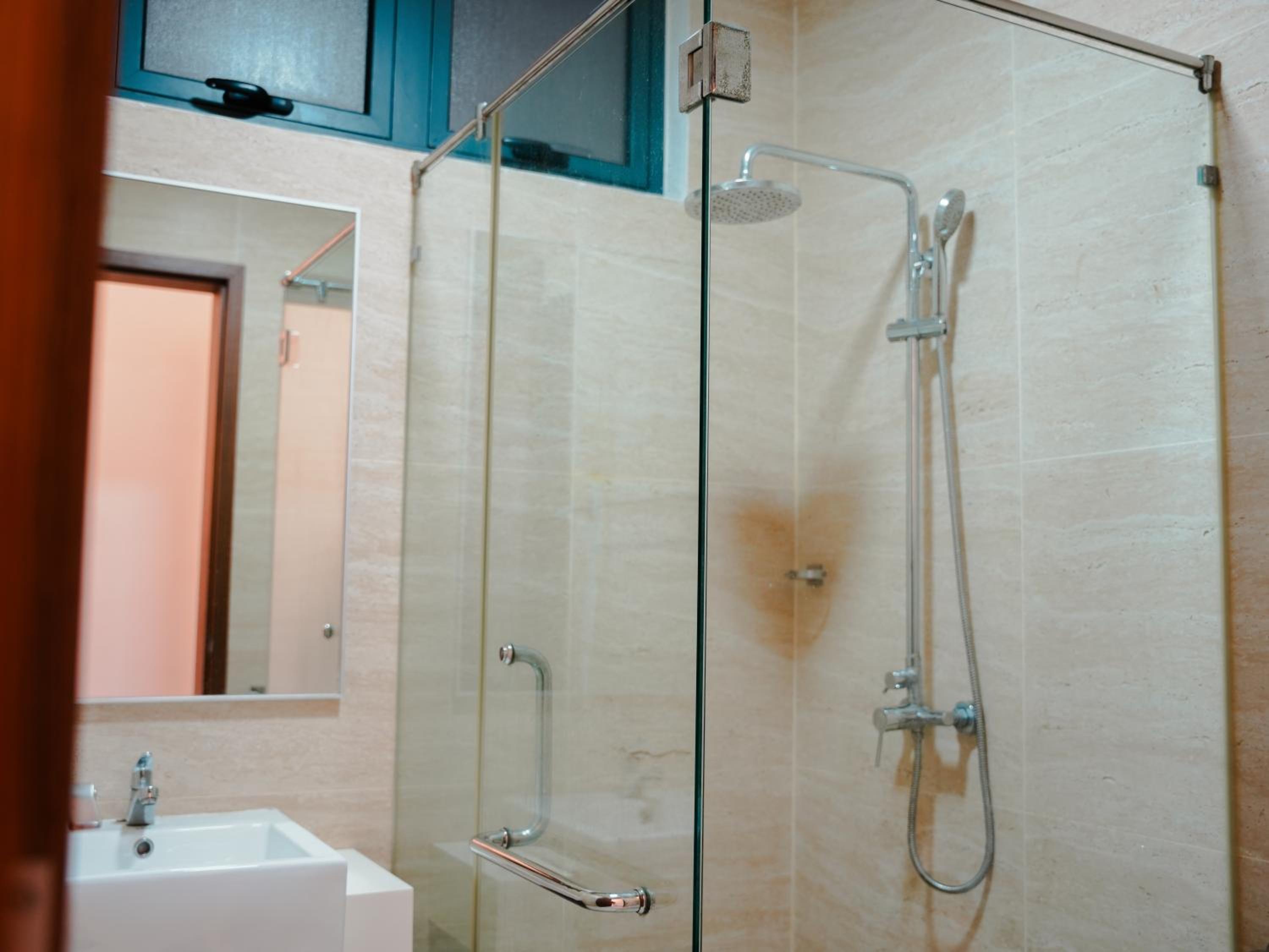CresentBay Muji 2BR nr Midvalley by Unique Home