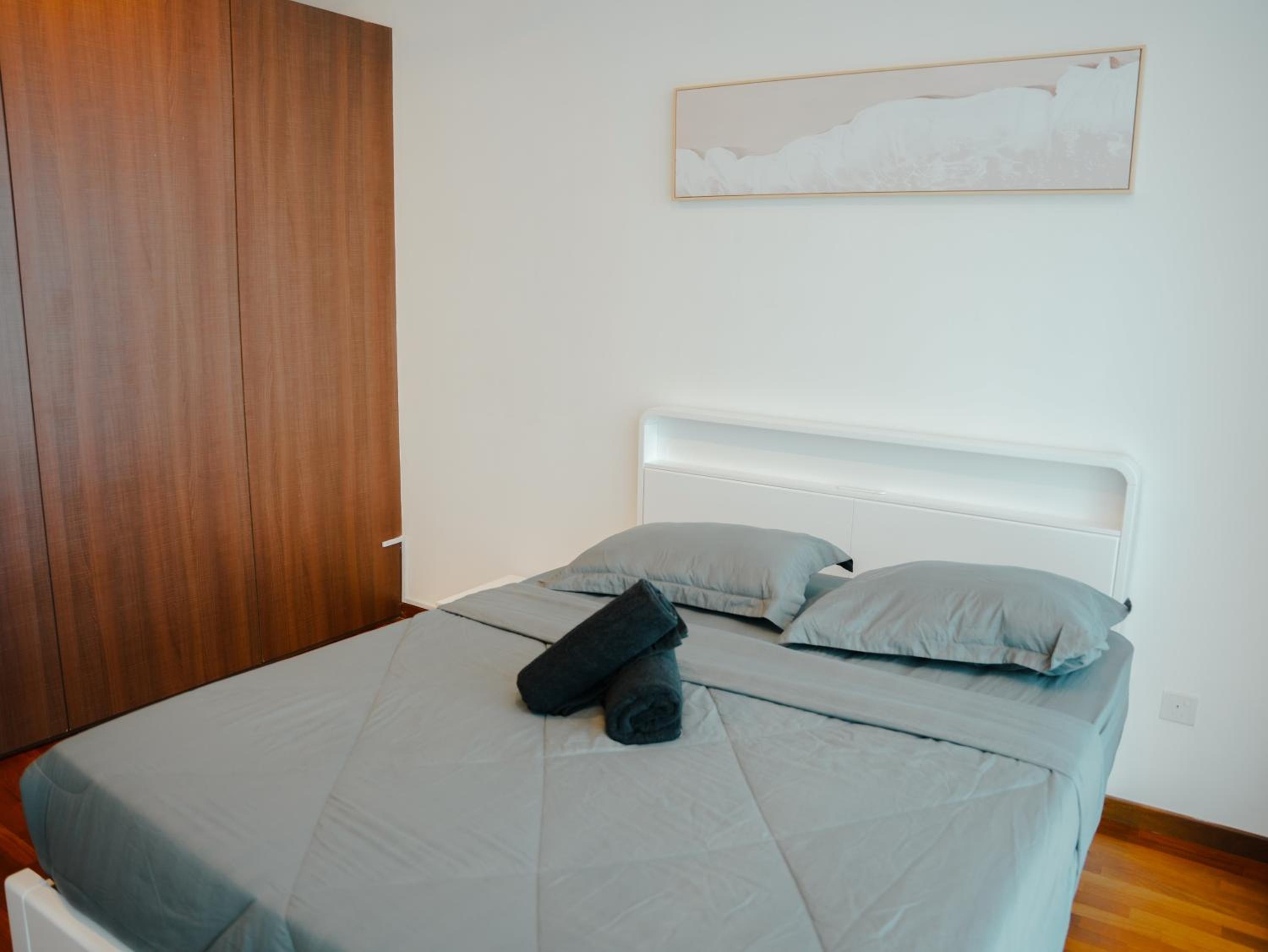 CresentBay Muji 2BR nr Midvalley by Unique Home