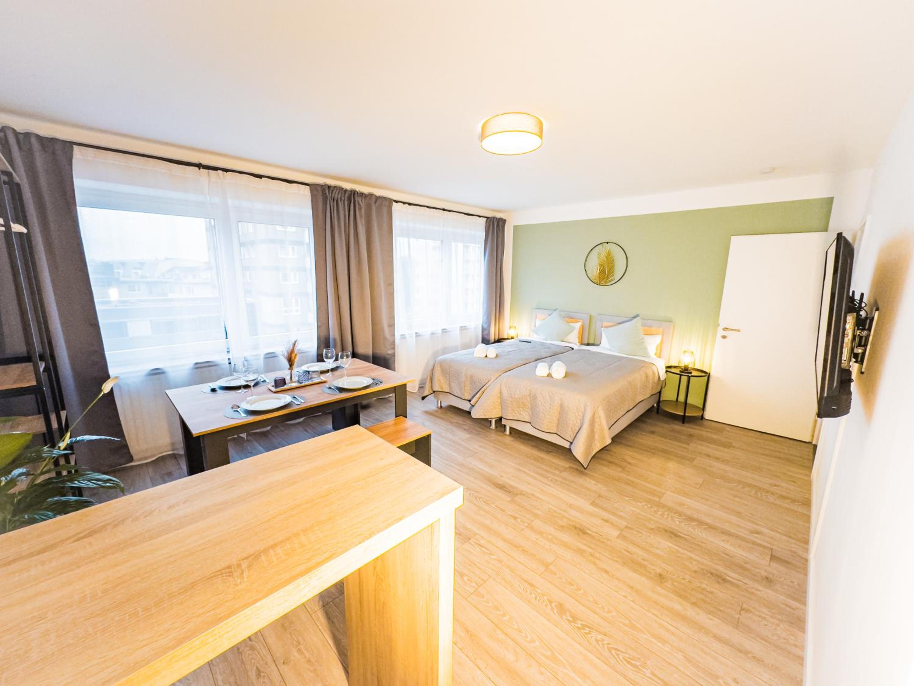 ImmoStay #6 - Ferienhaus mit 2 Ferienwohnungen für 8 Personen - WiFi, TV