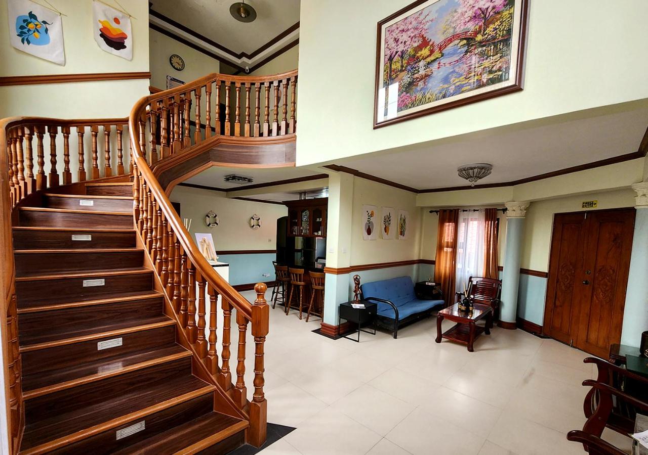 Leynes Taal Lake Resort and Hostel view 5